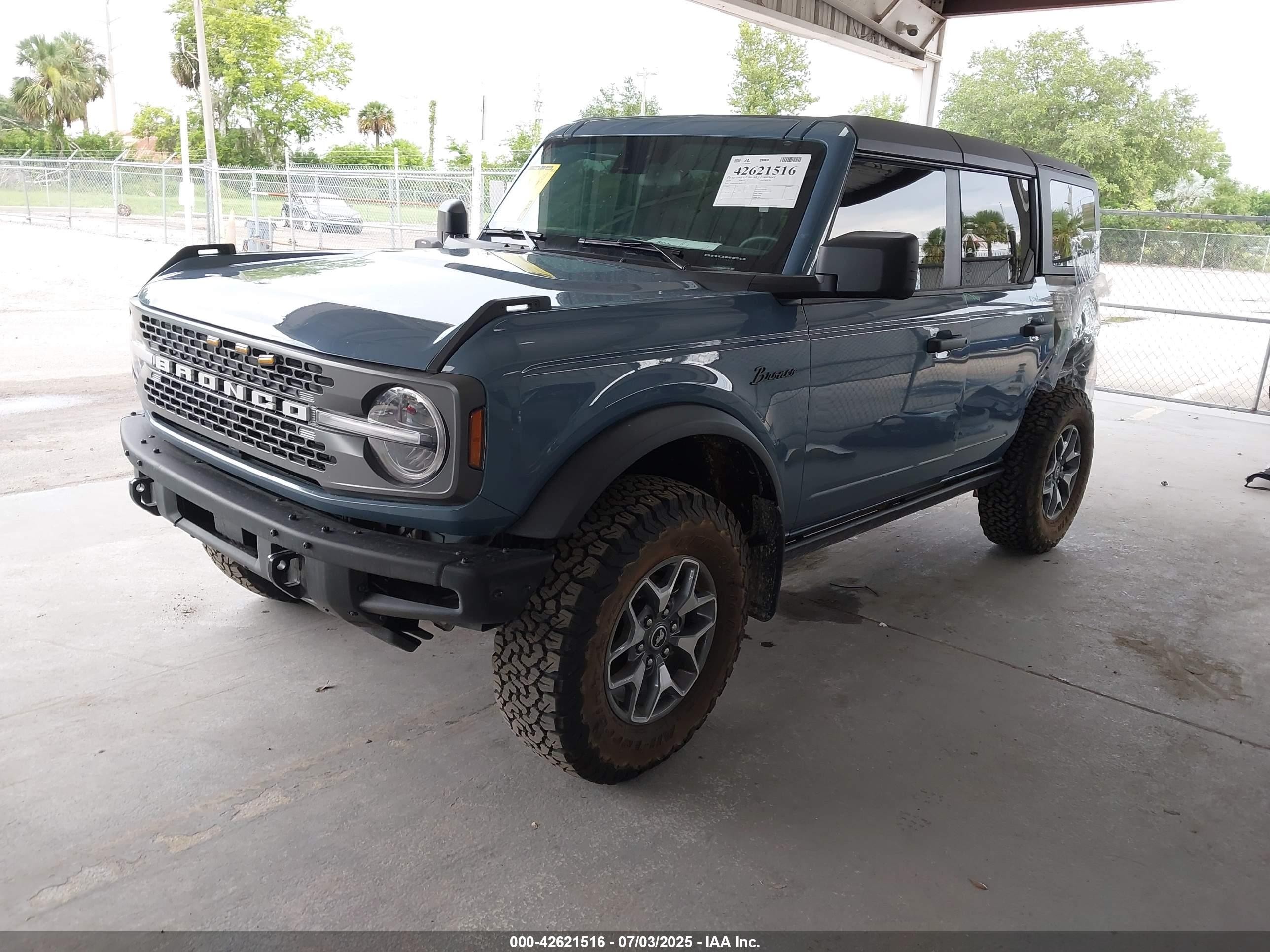 2024 Ford Bronco Badlands Blue vin: 1FMEE9BP5RLB31731