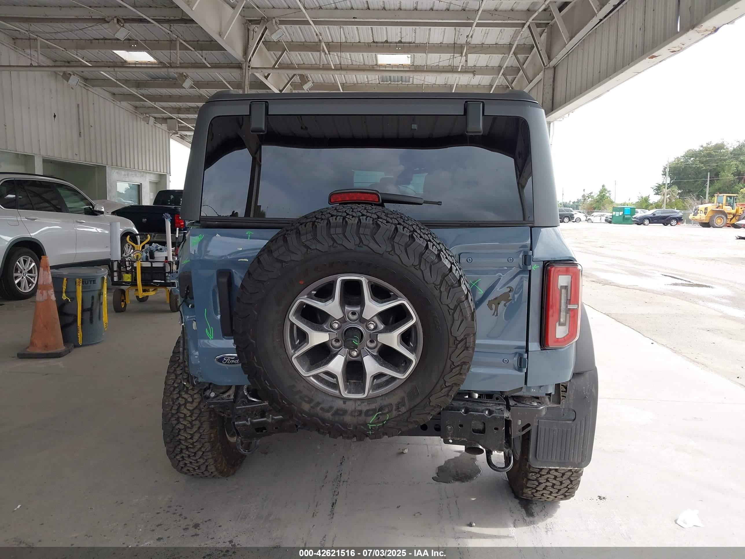 2024 Ford Bronco Badlands Blue vin: 1FMEE9BP5RLB31731