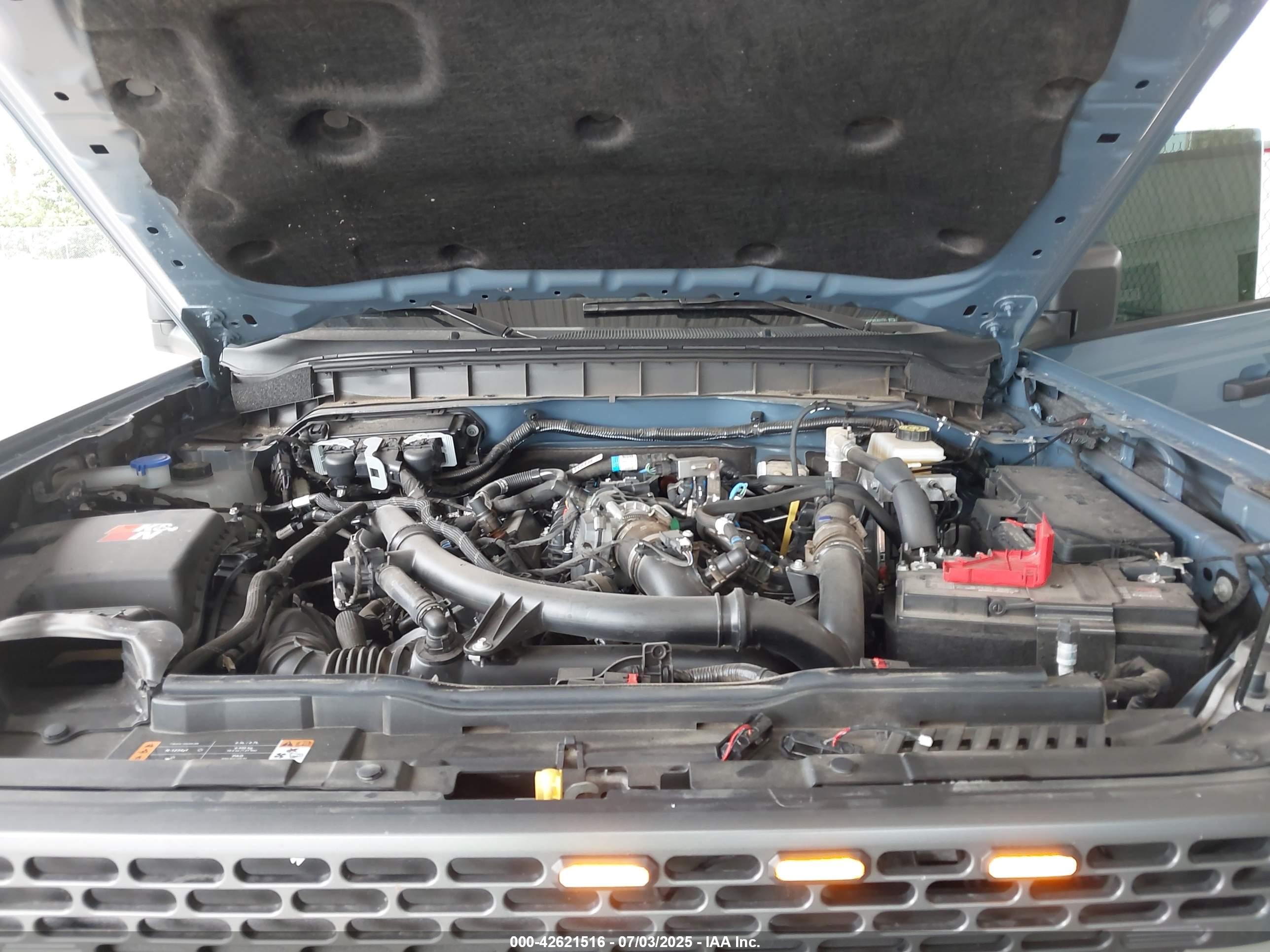 2024 Ford Bronco Badlands Blue vin: 1FMEE9BP5RLB31731
