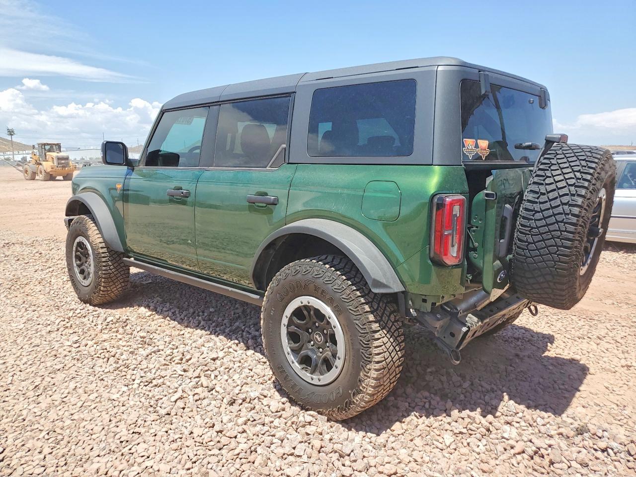 2024 Ford Bronco Badlands Green vin: 1FMEE9BP9RLB16116