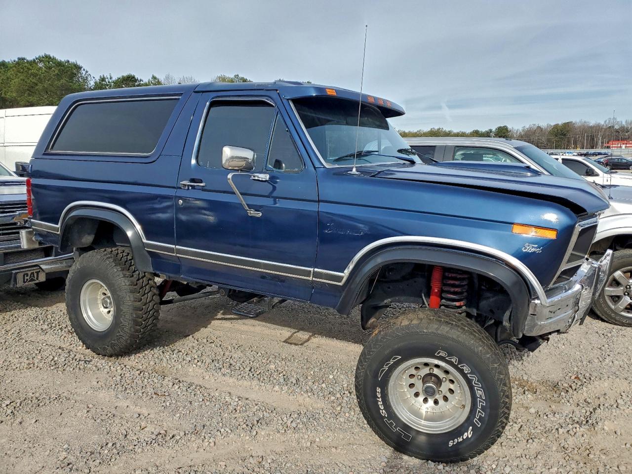 1983 Ford Bronco U100 Синий vin: 1FMEU15F6DLA09640