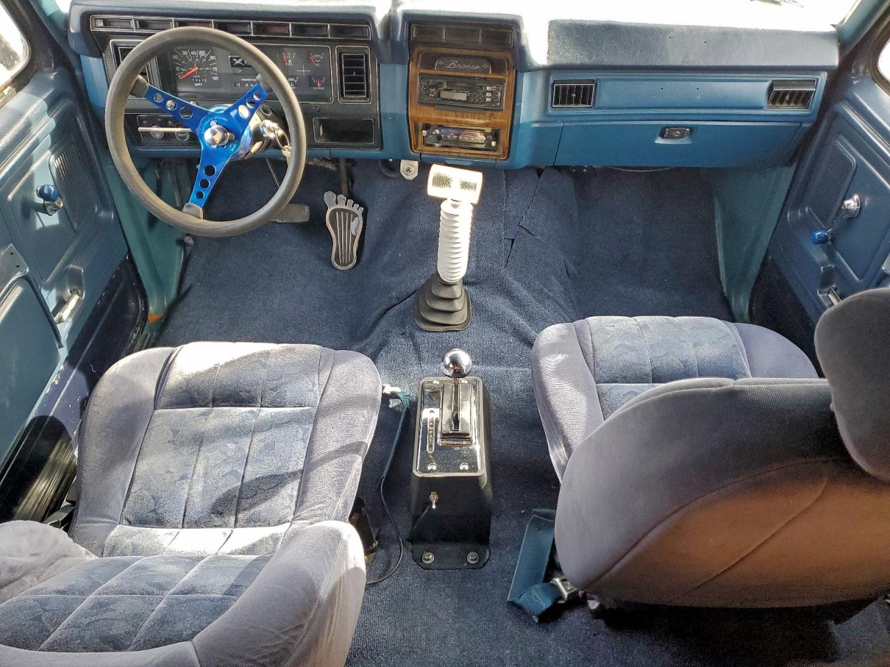 1983 Ford Bronco U100 Синий vin: 1FMEU15F6DLA09640