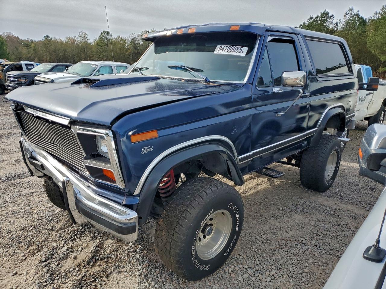 1983 Ford Bronco U100 Blue vin: 1FMEU15F6DLA09640