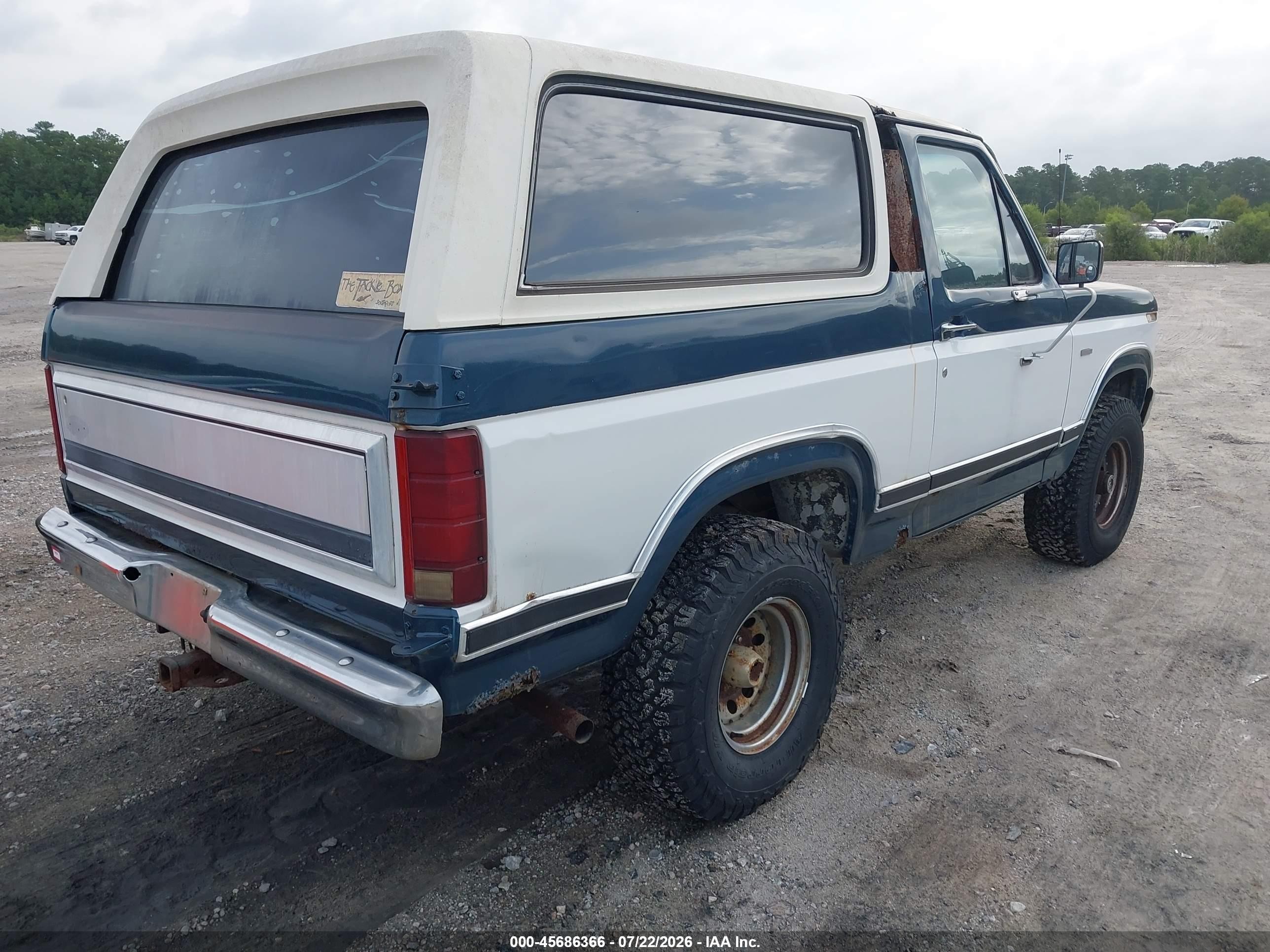 1983 Ford Bronco U100 White vin: 1FMEU15F8DLA48262