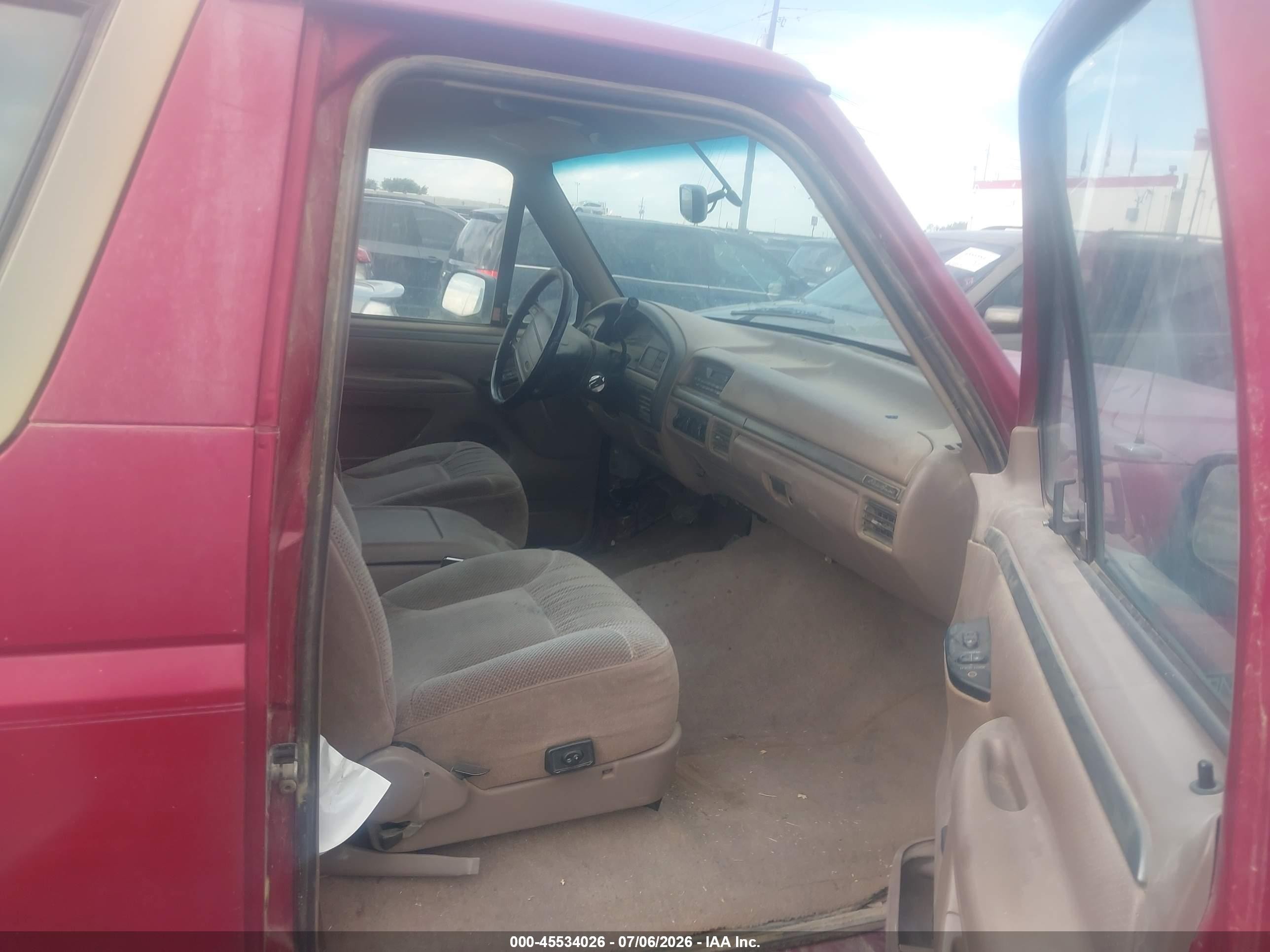 1995 Ford Bronco U100 Red vin: 1FMEU15H1SLA30605
