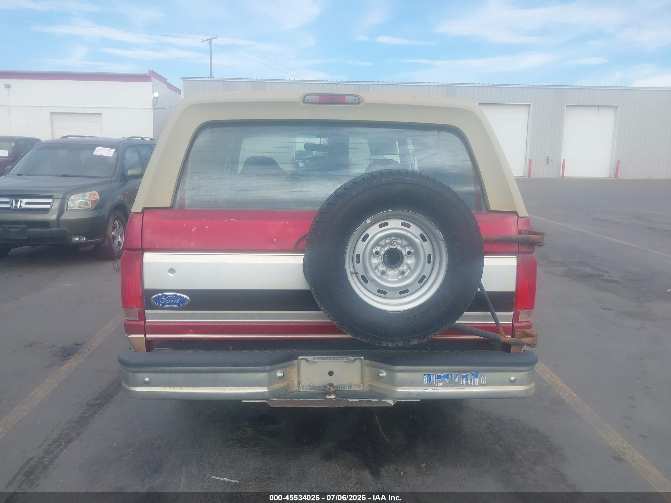 1995 Ford Bronco U100 Red vin: 1FMEU15H1SLA30605