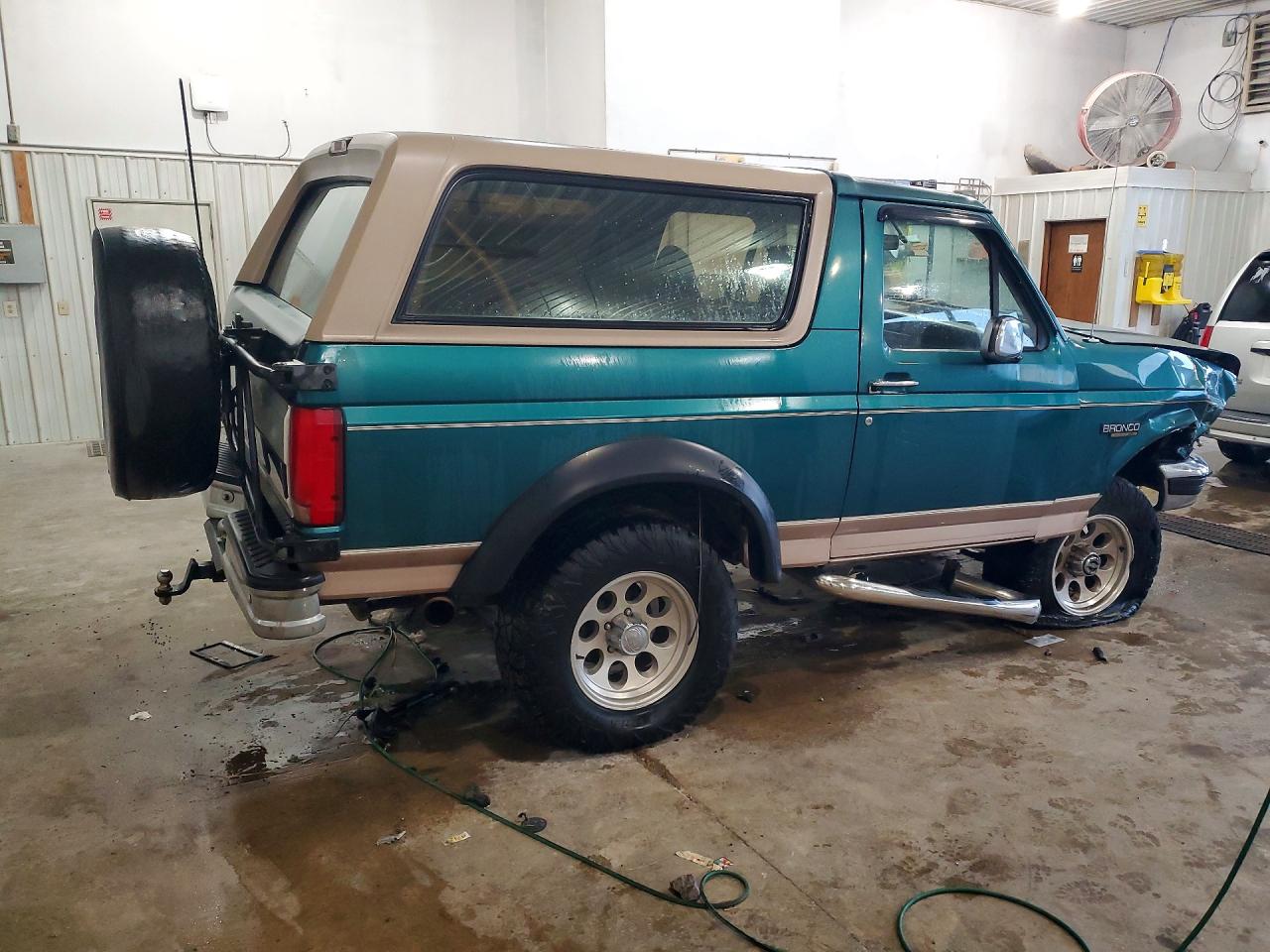 1996 Ford Bronco U100 Teal vin: 1FMEU15H1TLB48073