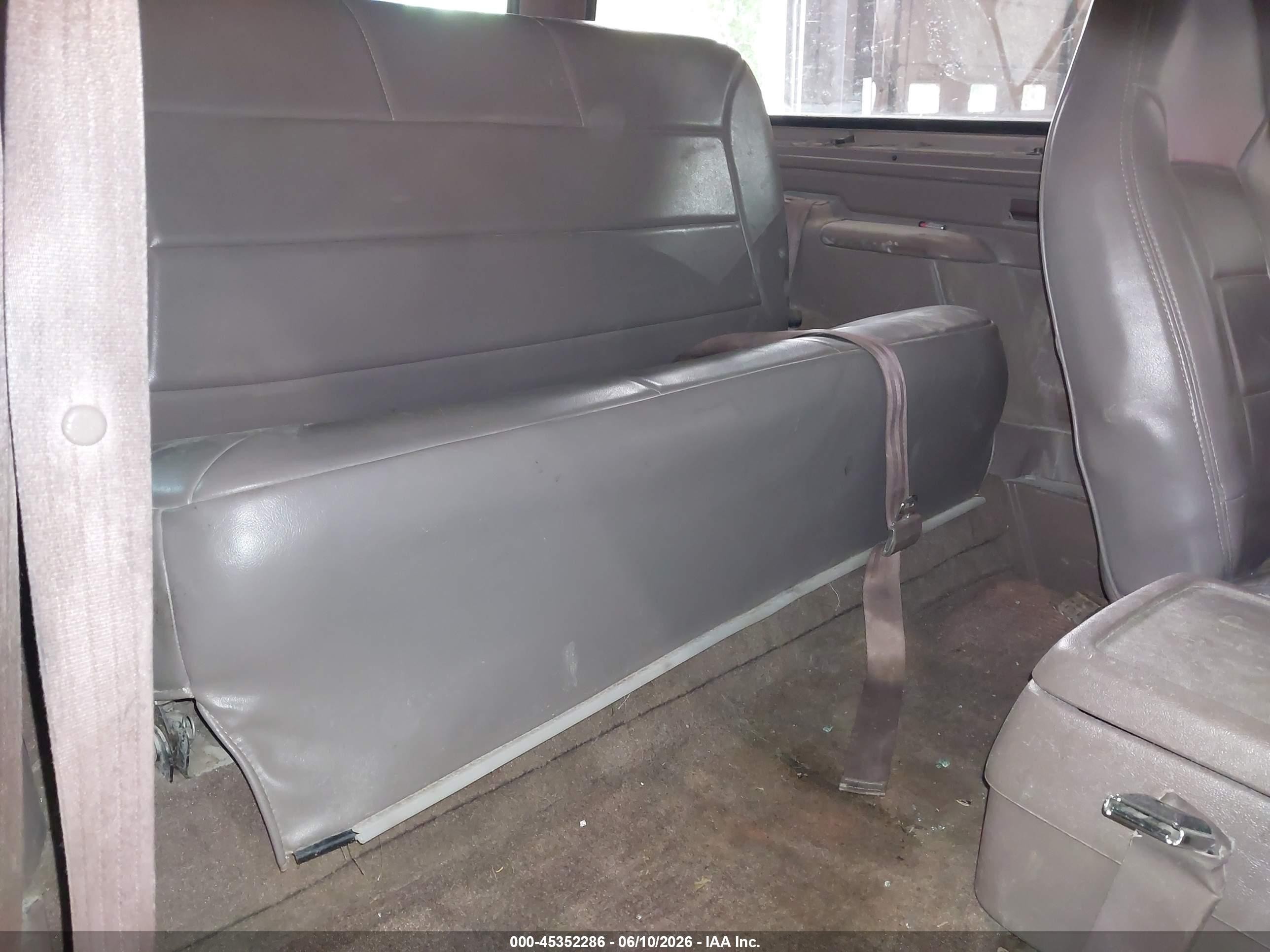 1996 Ford Bronco U100 Красный vin: 1FMEU15H2TLB49460