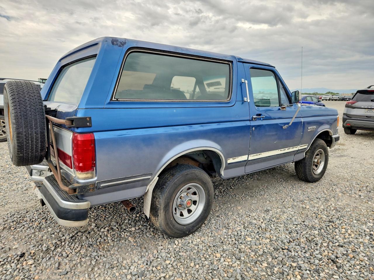 1991 Ford Bronco U100 Blue vin: 1FMEU15H3MLA33427