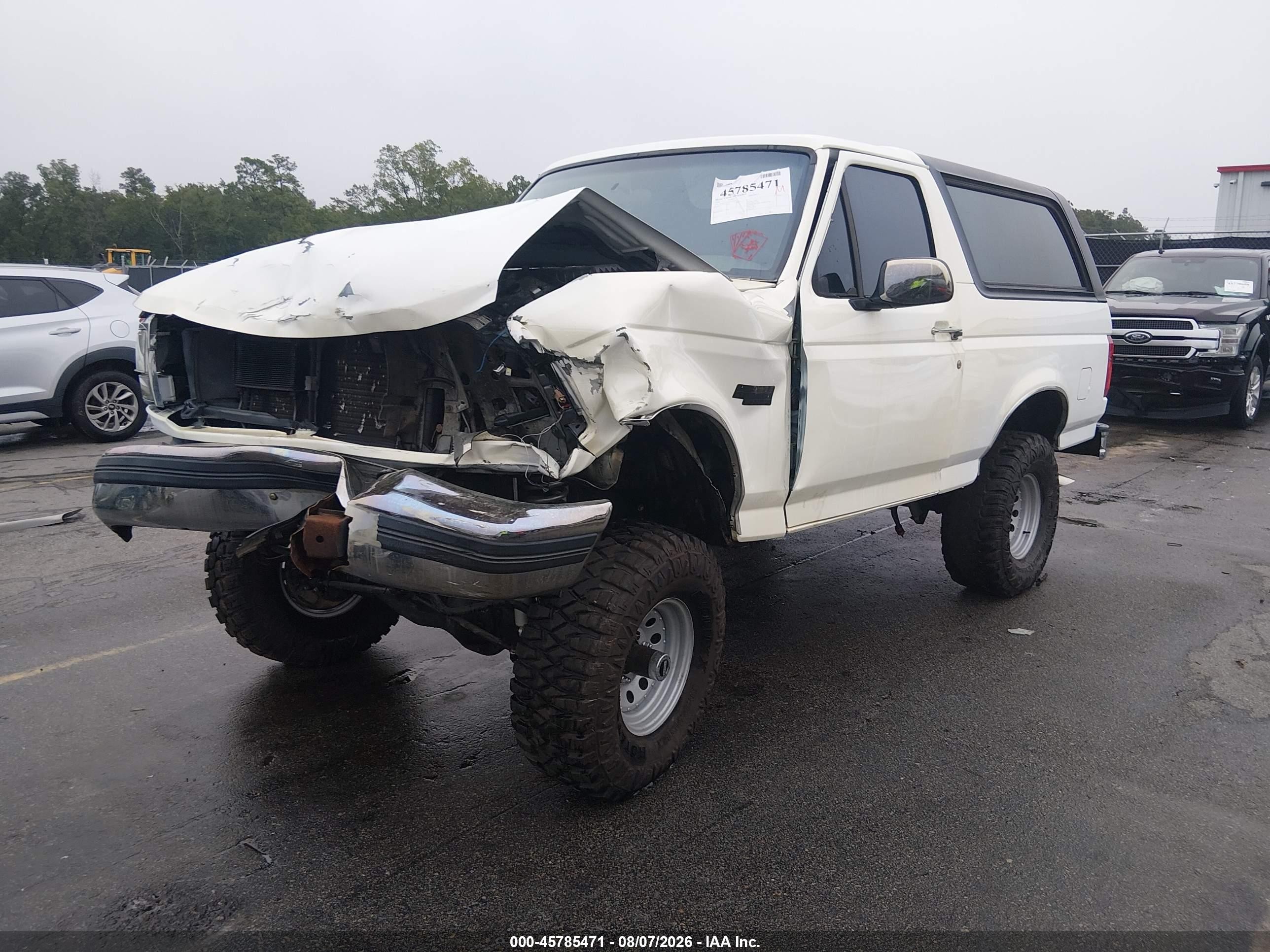 1994 Ford Bronco U100 White vin: 1FMEU15H3RLB43952