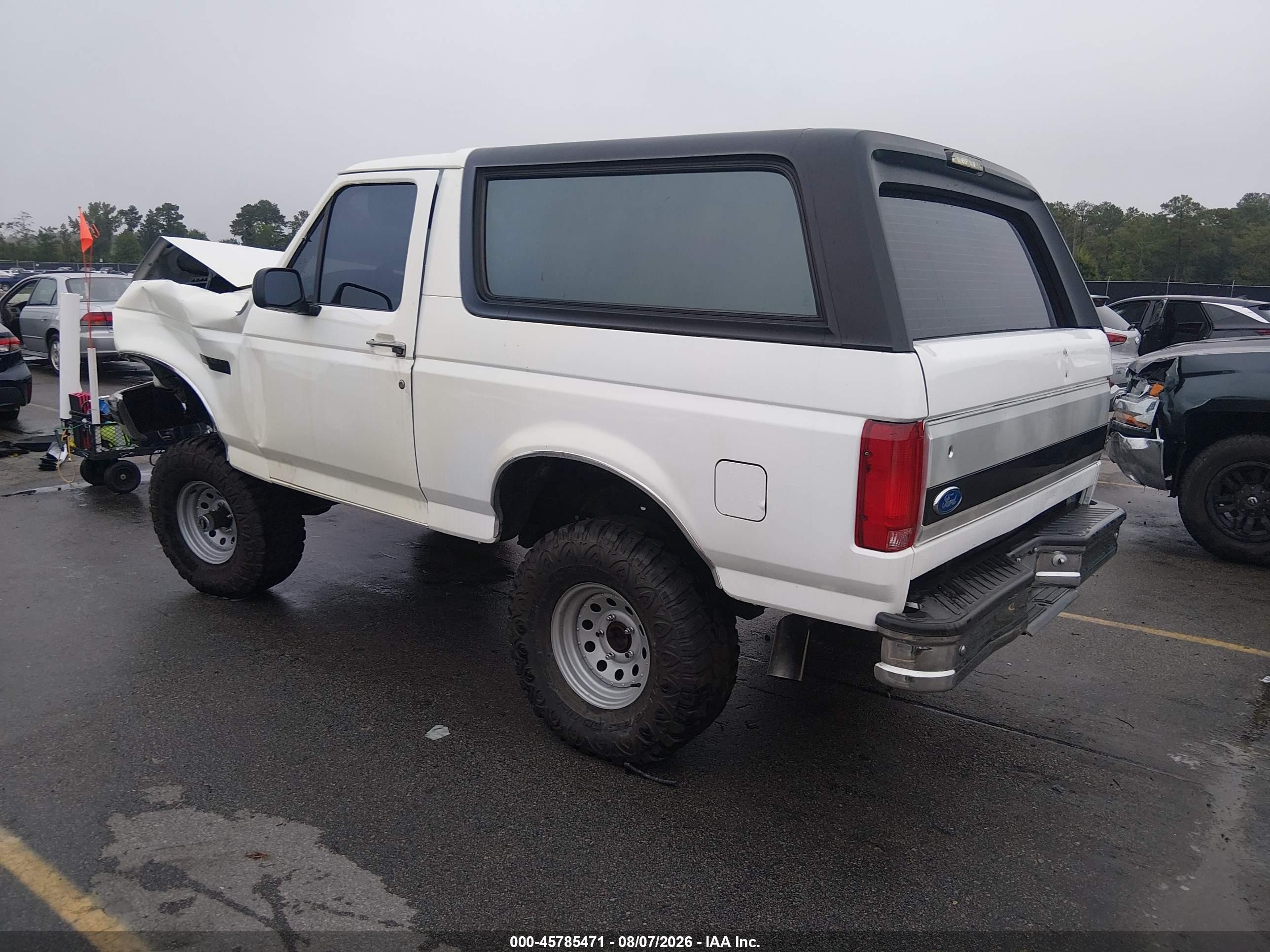 1994 Ford Bronco U100 White vin: 1FMEU15H3RLB43952