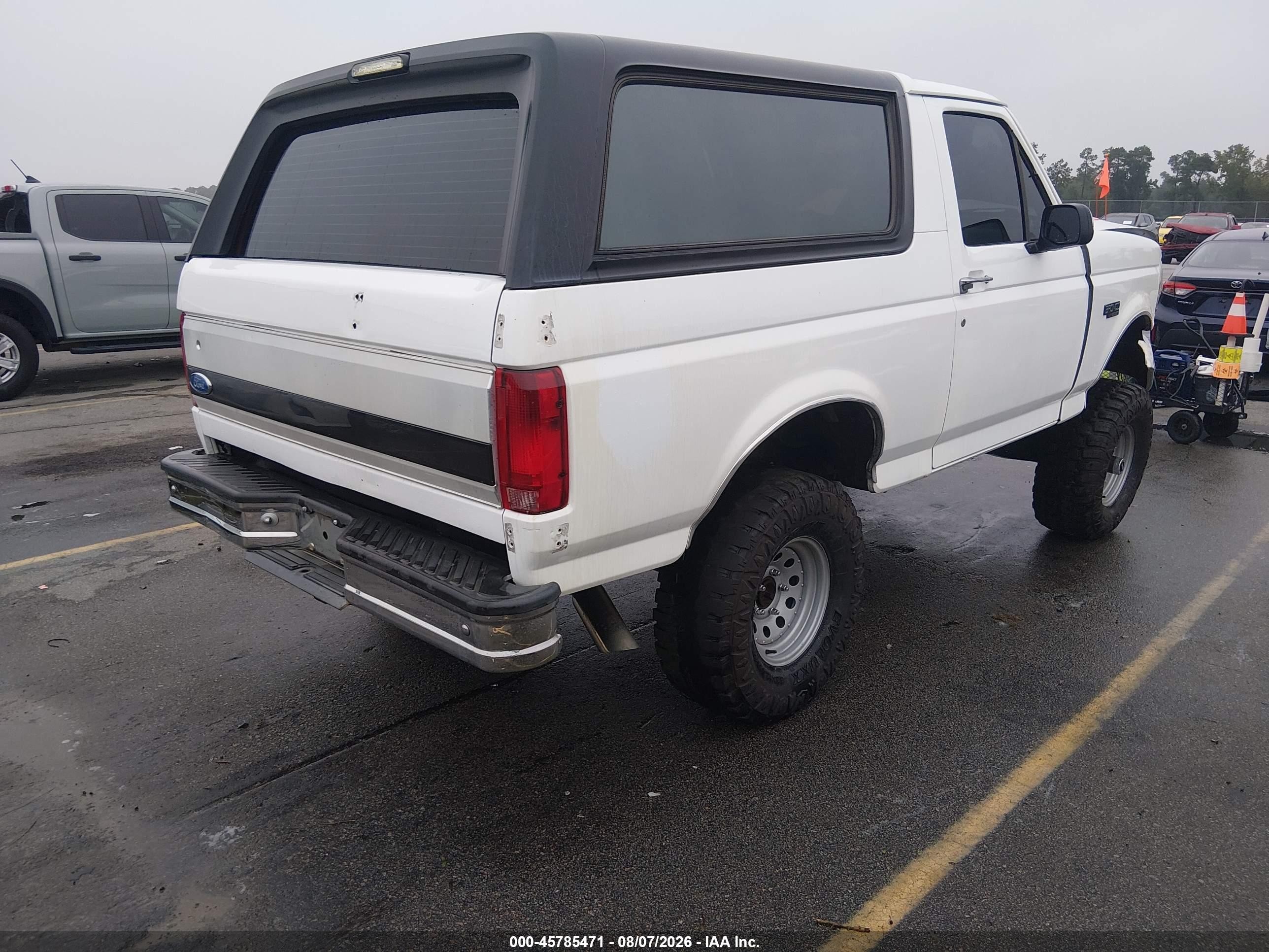 1994 Ford Bronco U100 White vin: 1FMEU15H3RLB43952