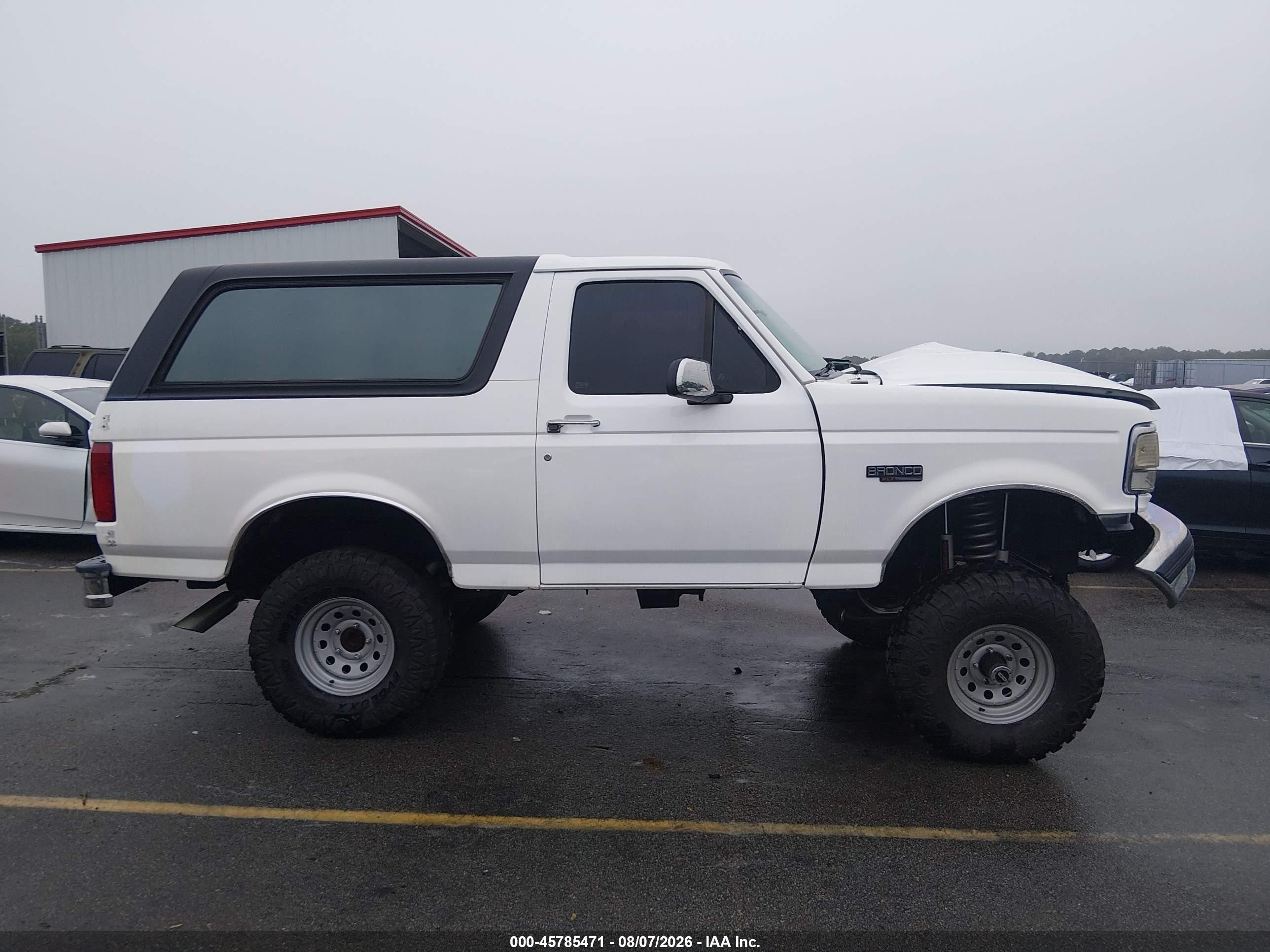1994 Ford Bronco U100 White vin: 1FMEU15H3RLB43952