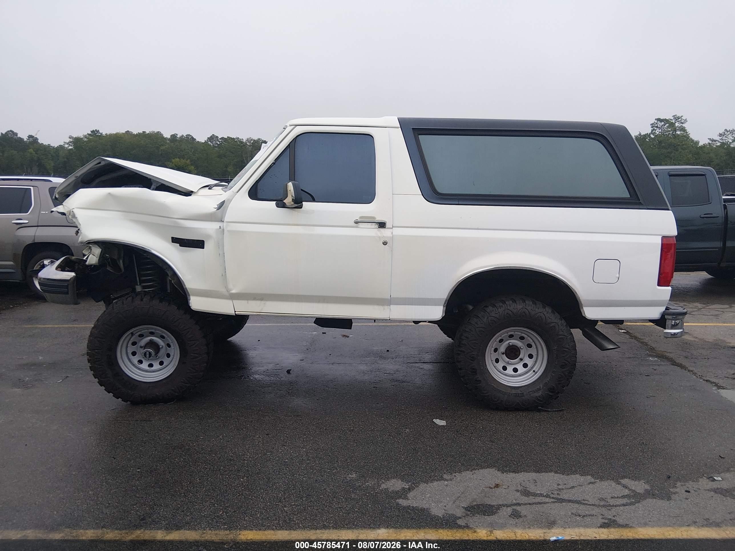 1994 Ford Bronco U100 White vin: 1FMEU15H3RLB43952