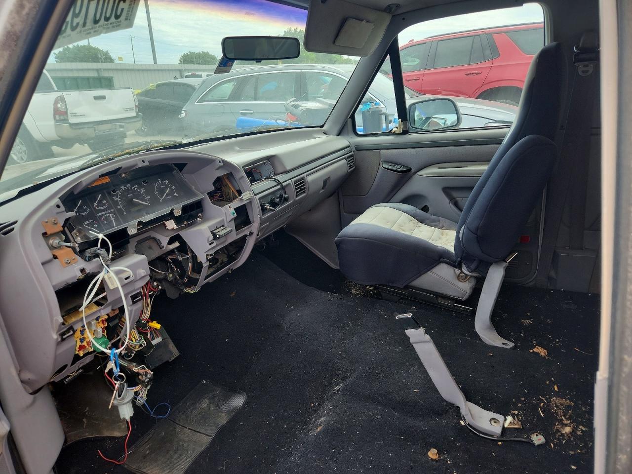 1996 Ford Bronco U100 White vin: 1FMEU15H3TLA70086