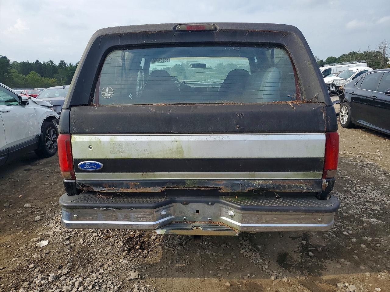 1994 Ford Bronco U100 Black vin: 1FMEU15H4RLA12304