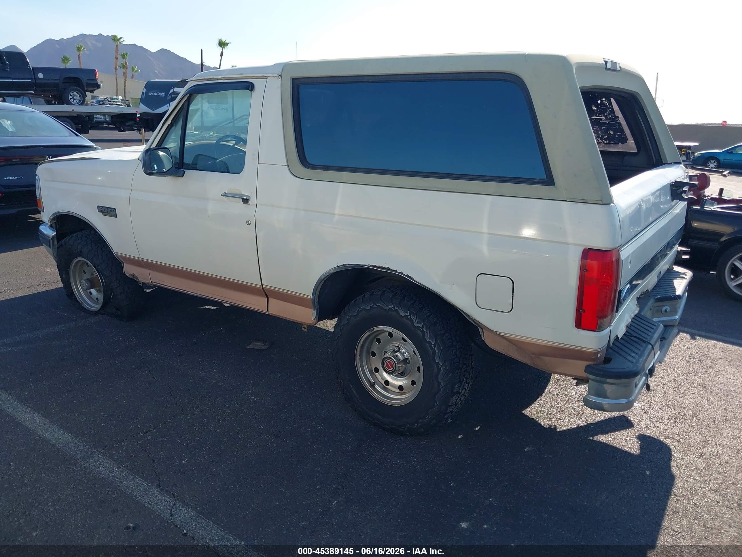 1995 Ford Bronco U100 White vin: 1FMEU15H4SLA33725