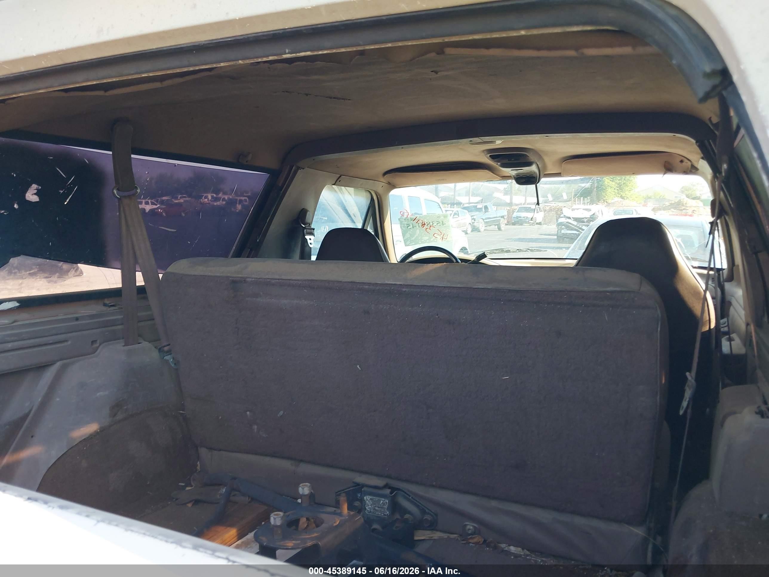 1995 Ford Bronco U100 White vin: 1FMEU15H4SLA33725