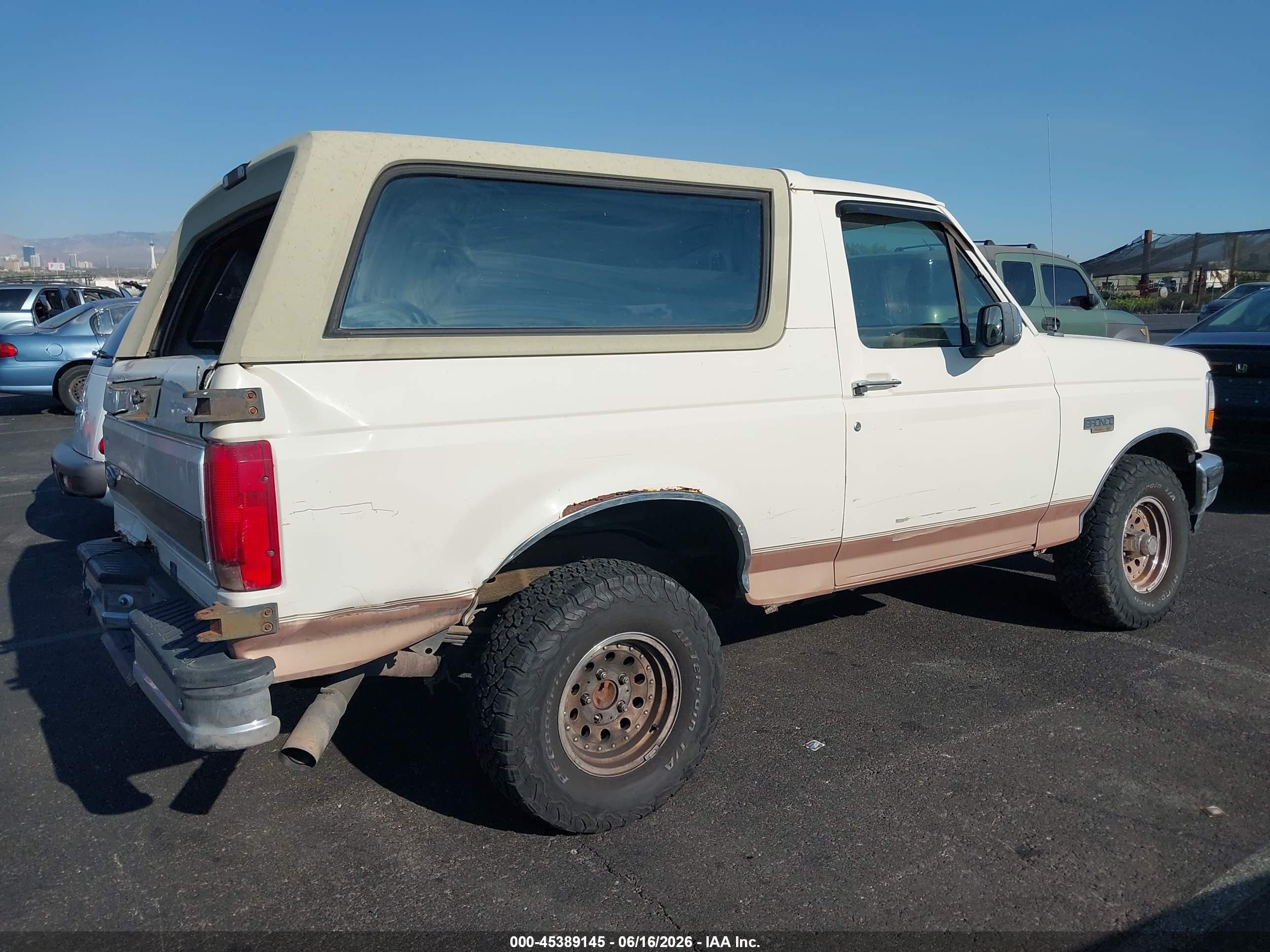 1995 Ford Bronco U100 White vin: 1FMEU15H4SLA33725