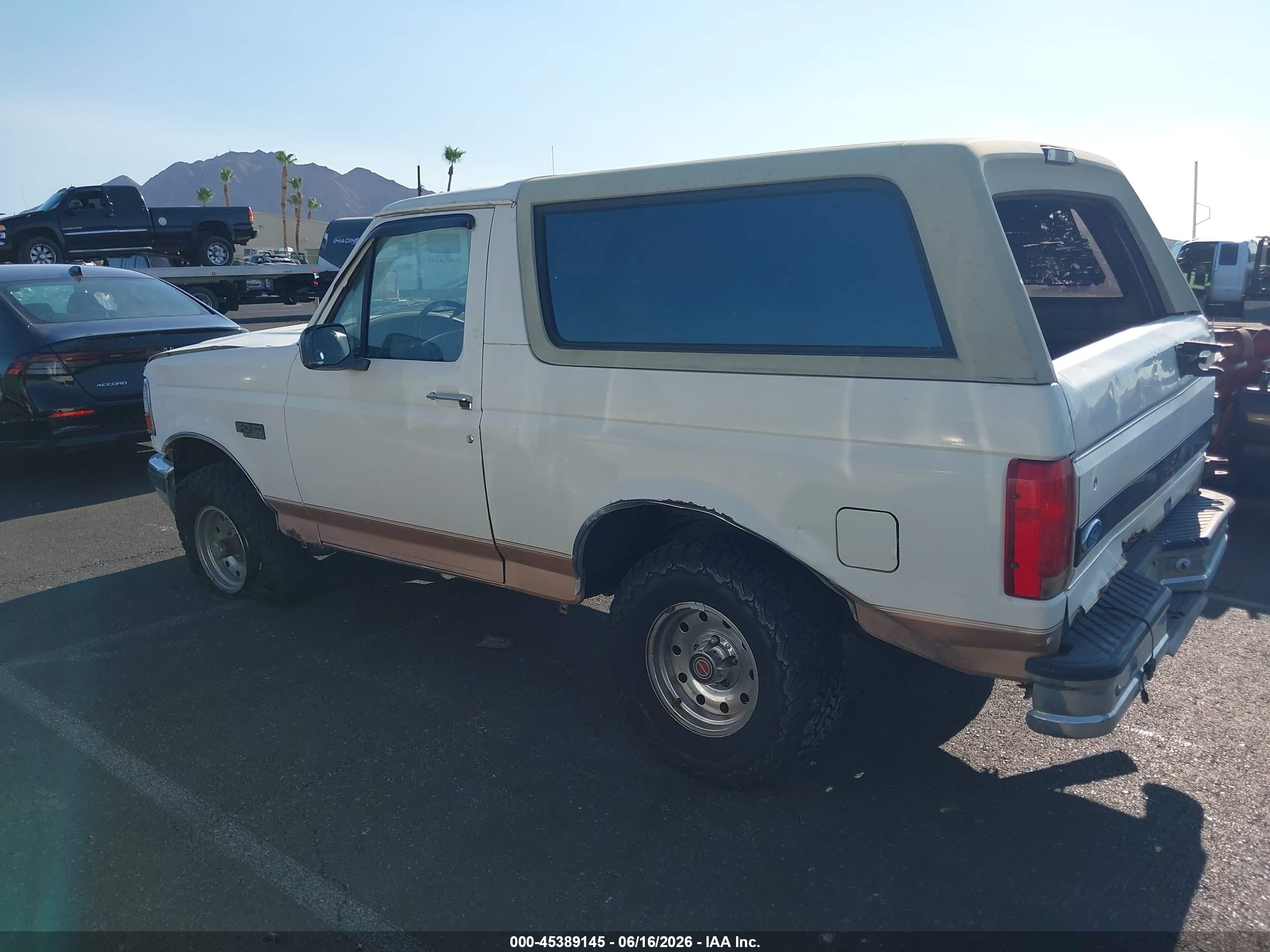 1995 Ford Bronco U100 White vin: 1FMEU15H4SLA33725