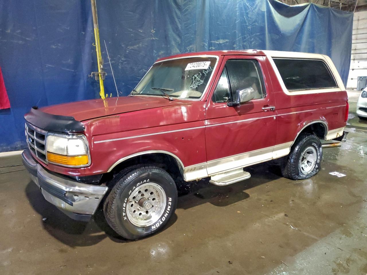 1992 Ford Bronco U100 Burgundy vin: 1FMEU15H5NLA31373