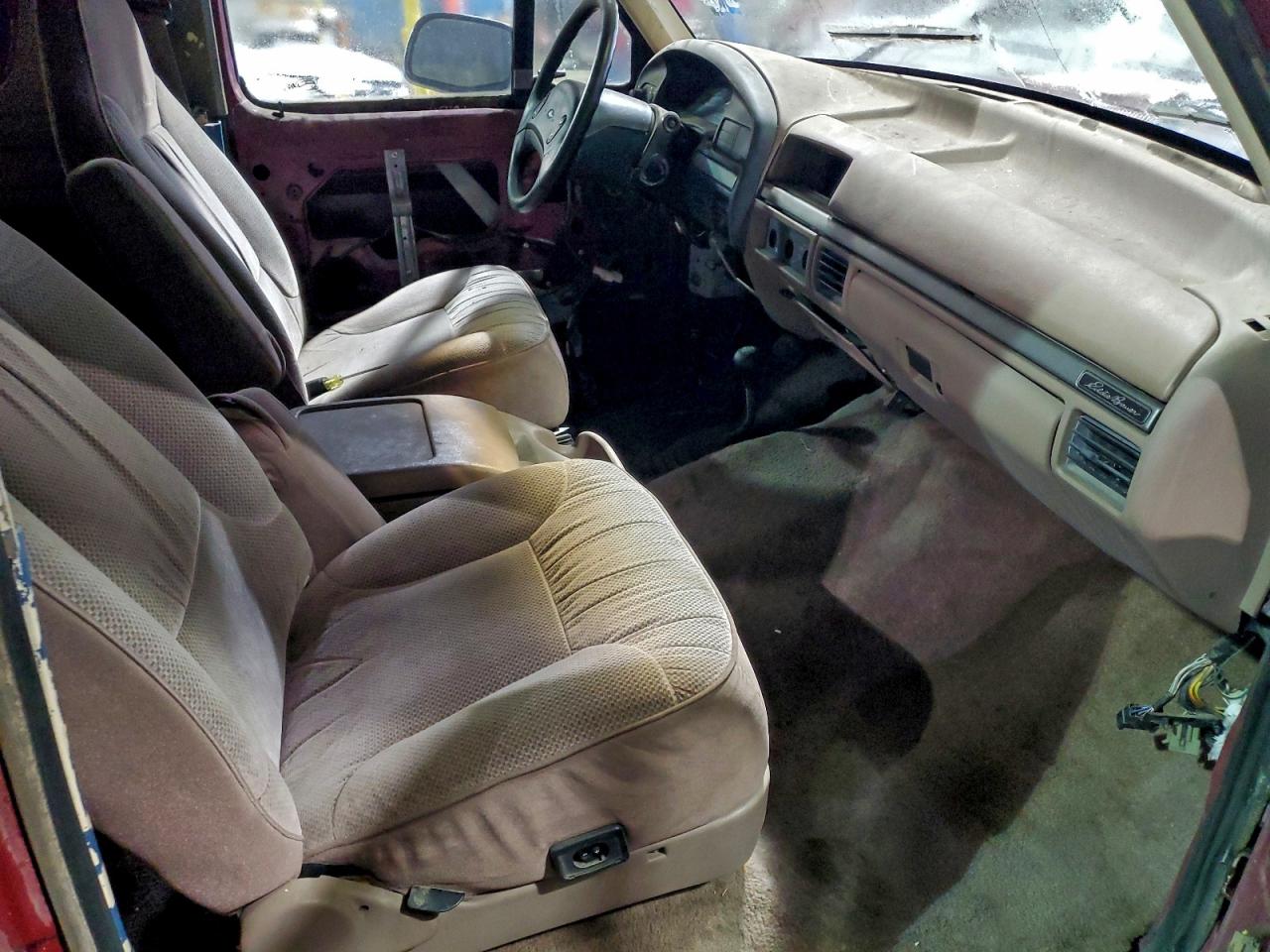1992 Ford Bronco U100 Burgundy vin: 1FMEU15H5NLA31373