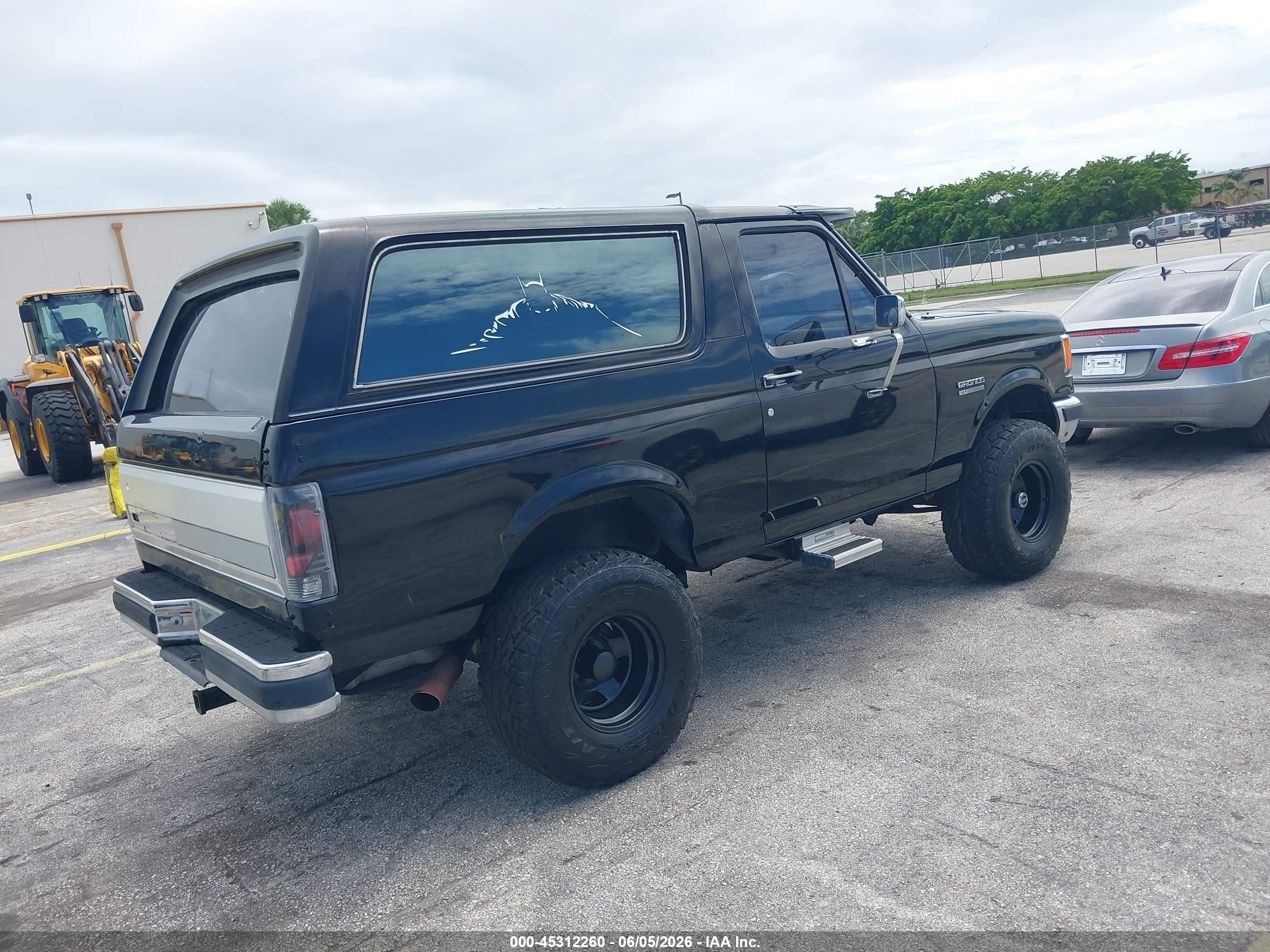 1990 Ford Bronco U100 Black vin: 1FMEU15H7LLA80748