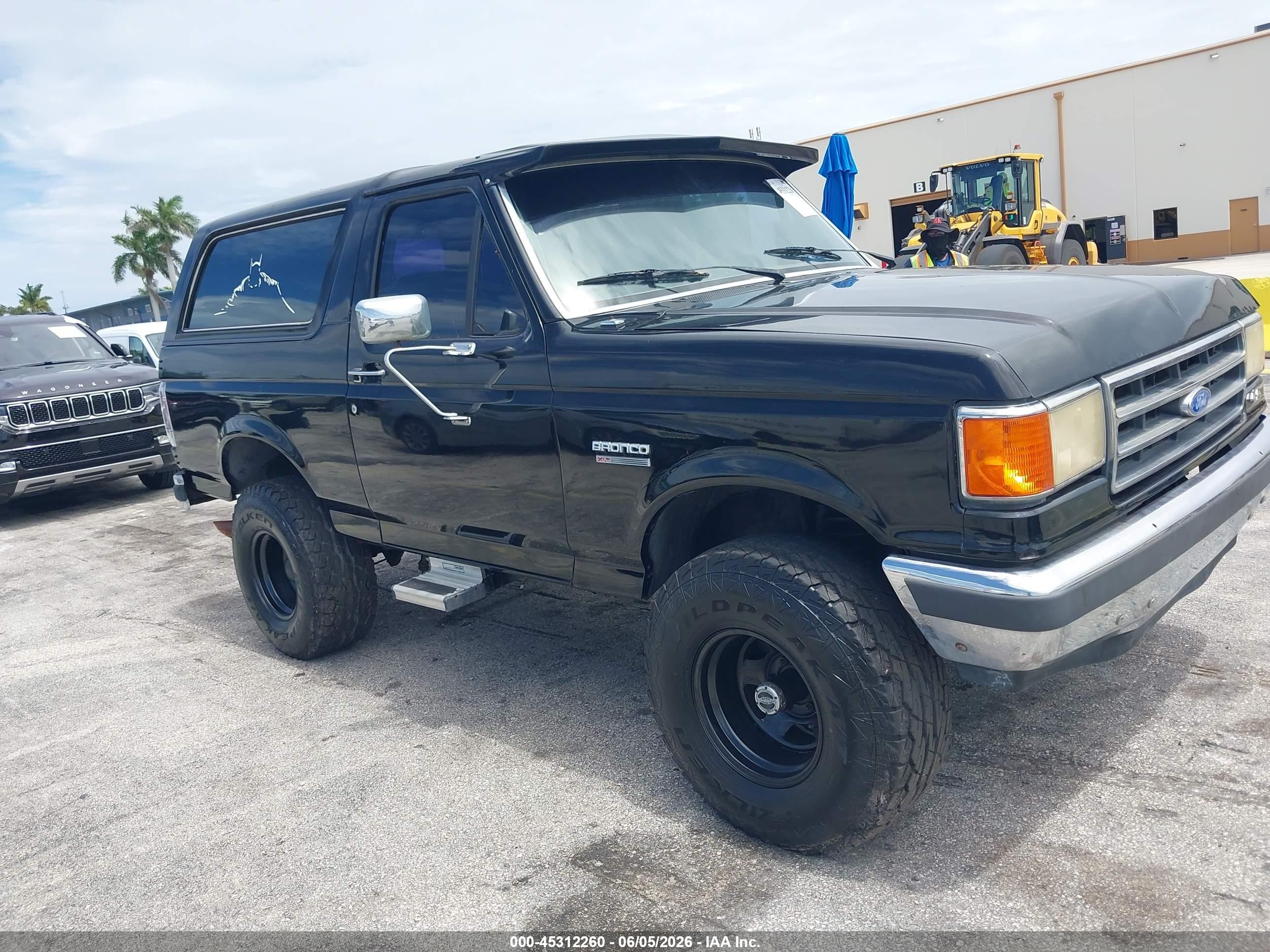 1990 Ford Bronco U100 Black vin: 1FMEU15H7LLA80748
