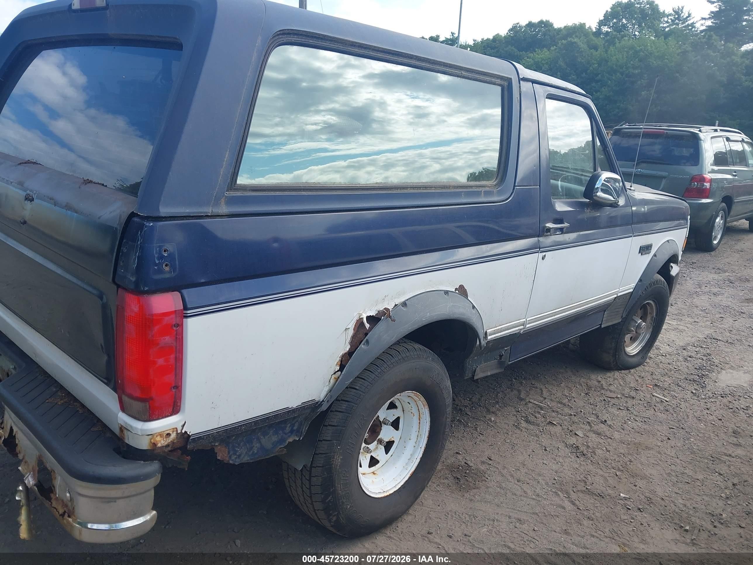 1995 Ford Bronco U100 Зеленый vin: 1FMEU15H7SLB23578