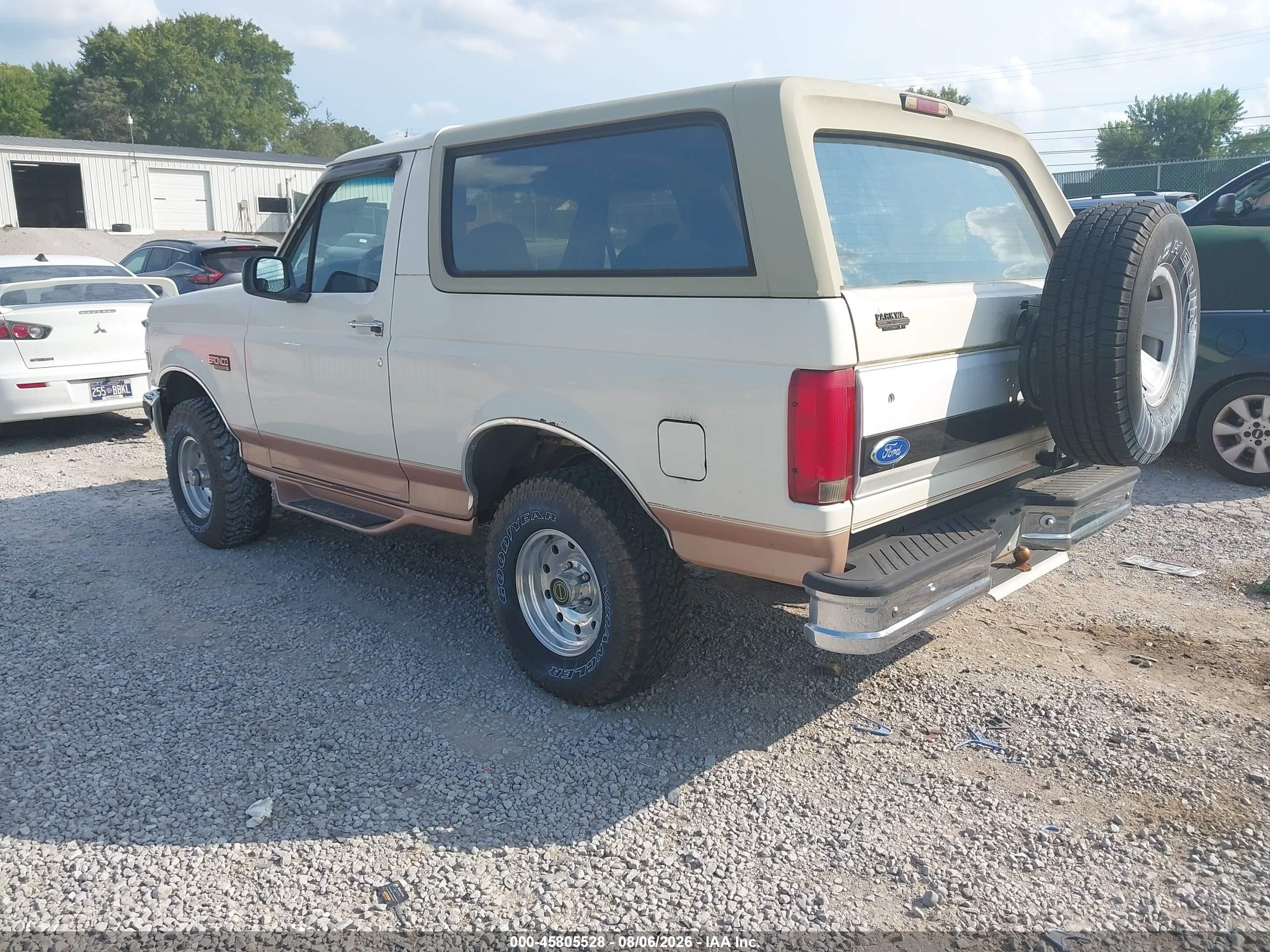 1995 Ford Bronco U100 White vin: 1FMEU15H7SLB87281