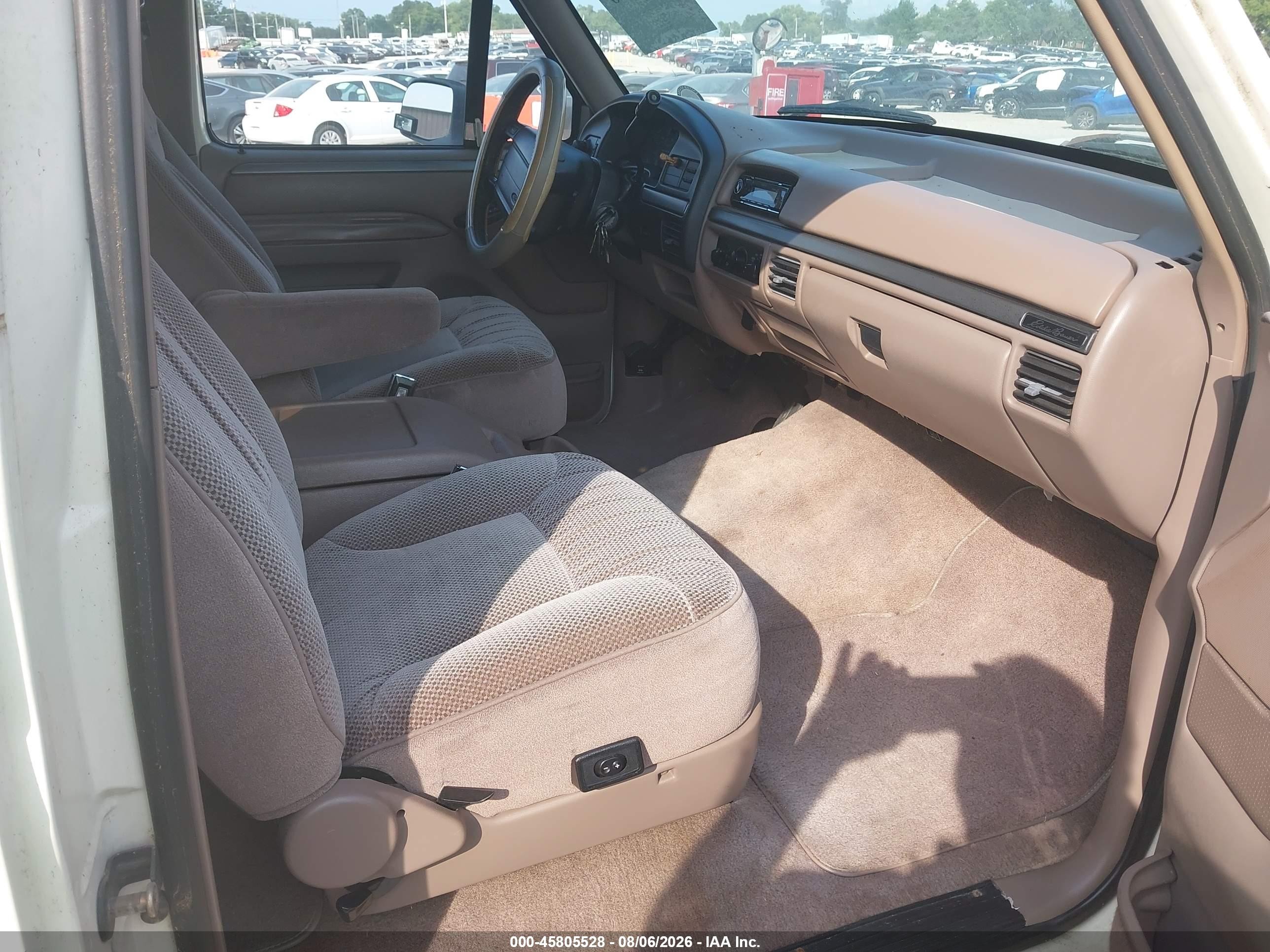 1995 Ford Bronco U100 White vin: 1FMEU15H7SLB87281