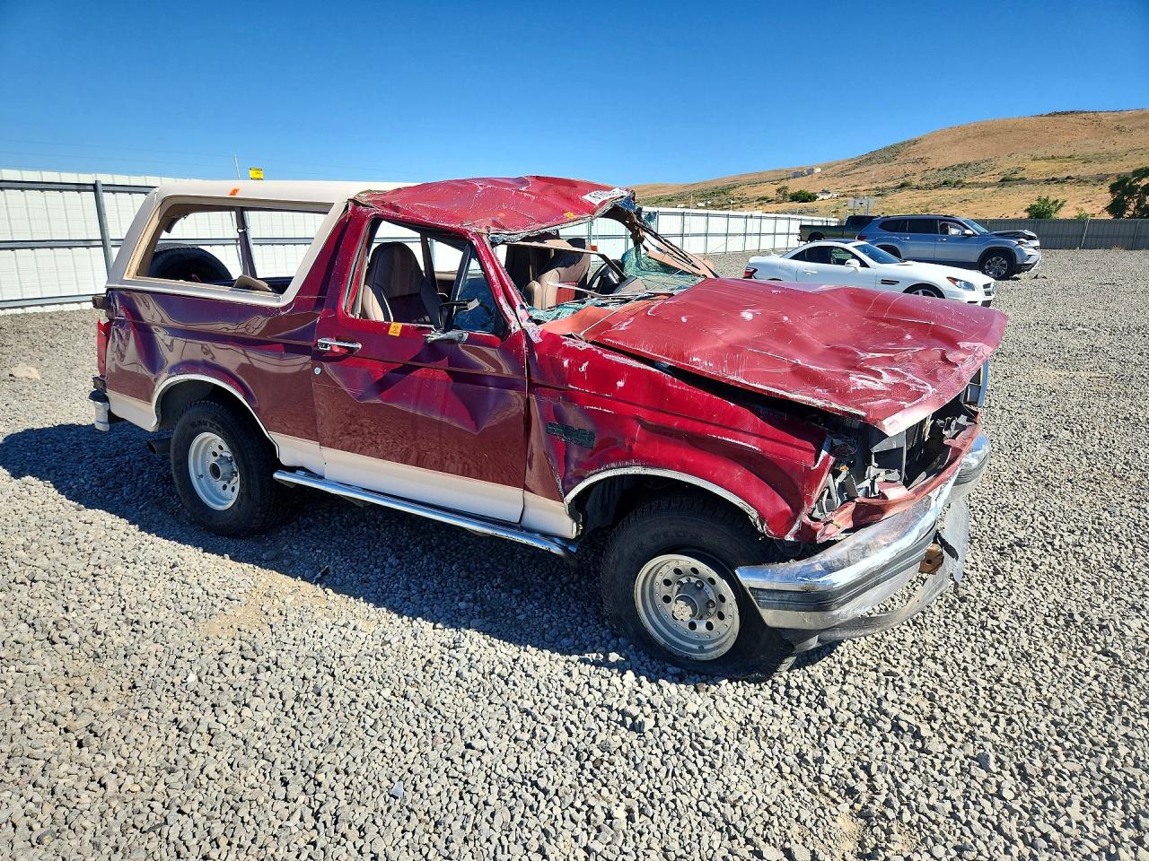 1992 Ford Bronco U100 Red vin: 1FMEU15H8NLA96458