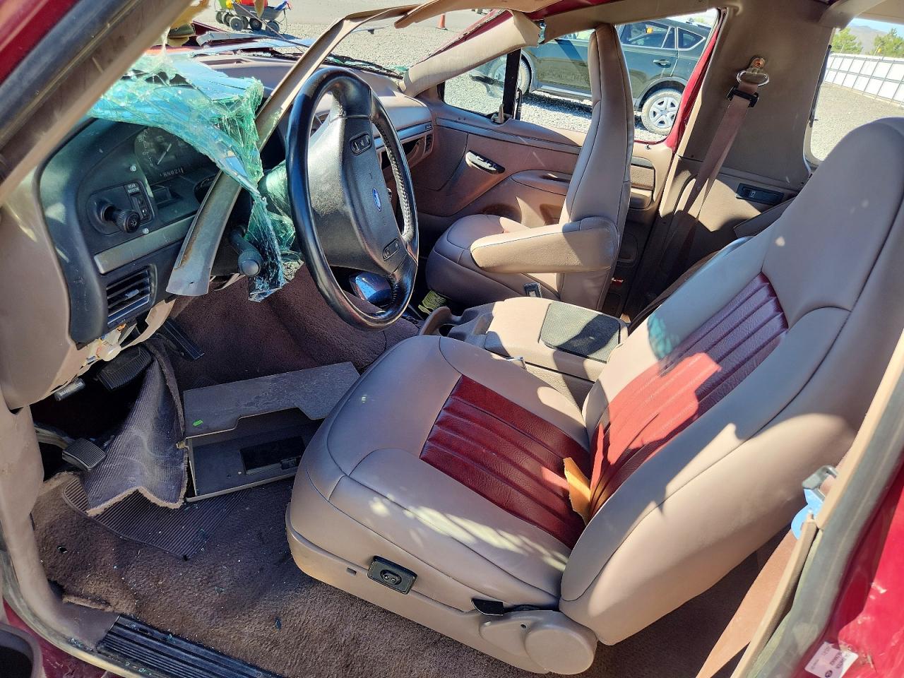 1992 Ford Bronco U100 Red vin: 1FMEU15H8NLA96458