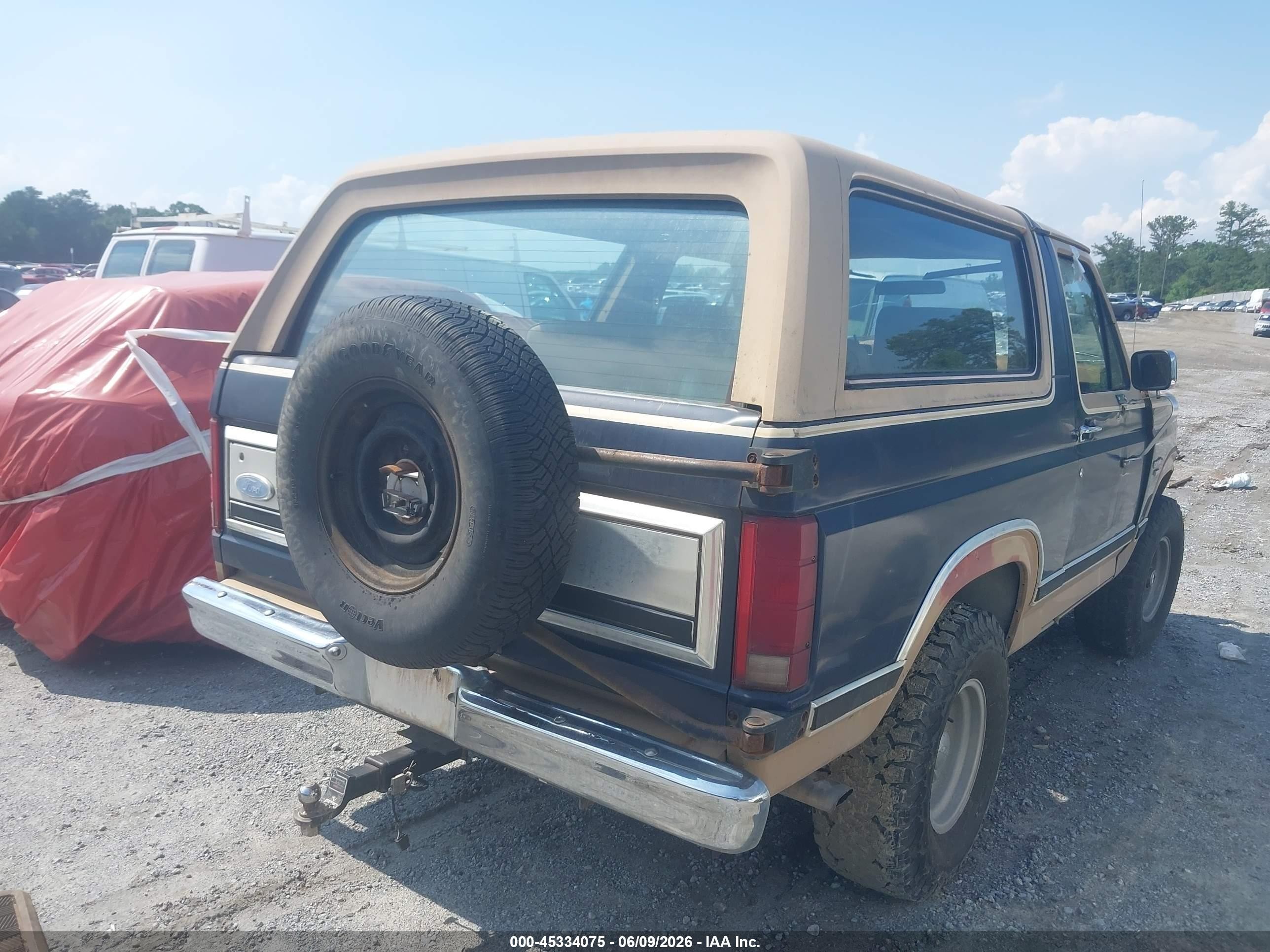 1984 Ford Bronco U100 Blue vin: 1FMEU15H9ELA82780