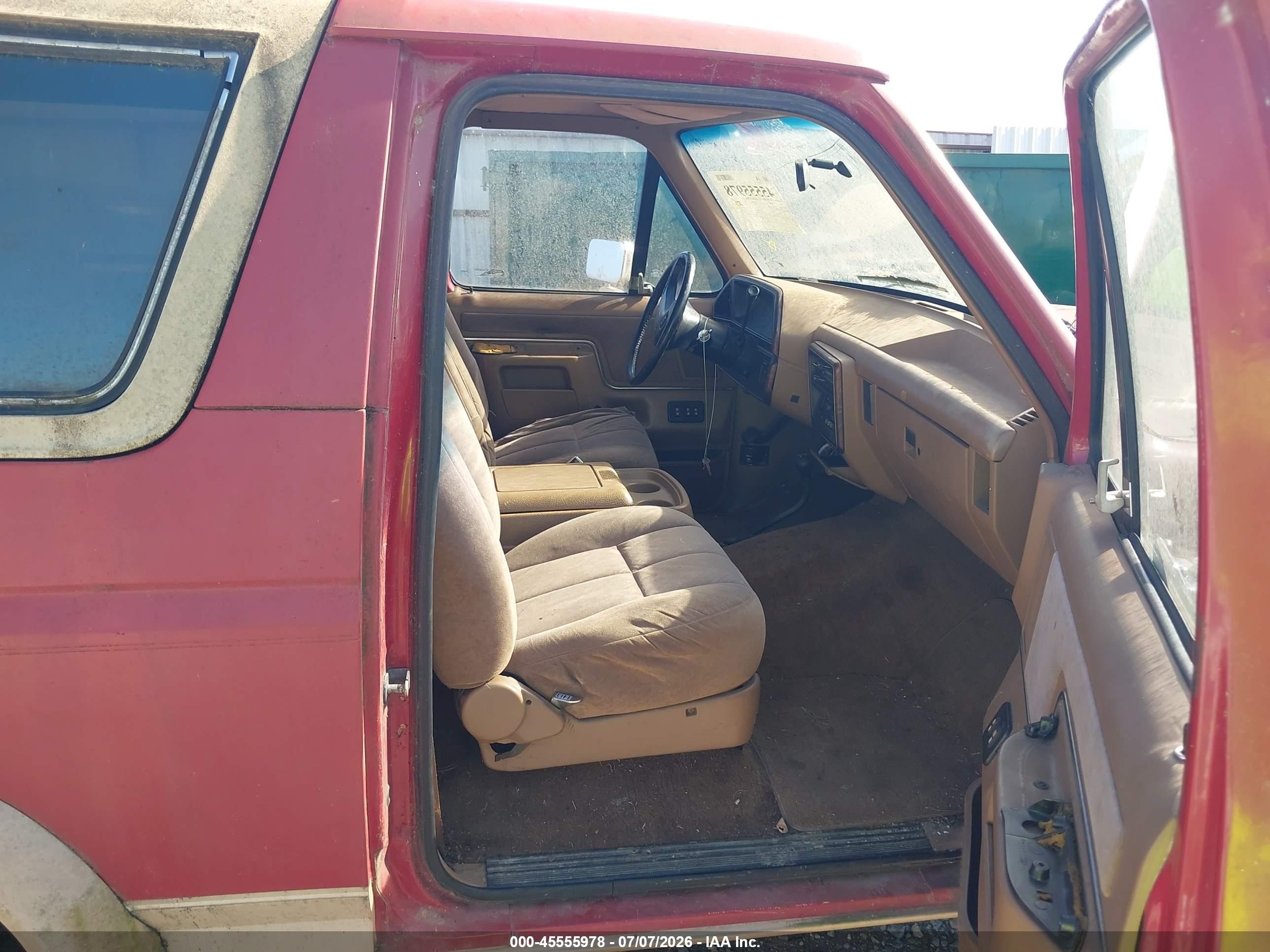 1990 Ford Bronco U100 Red vin: 1FMEU15H9LLB34504