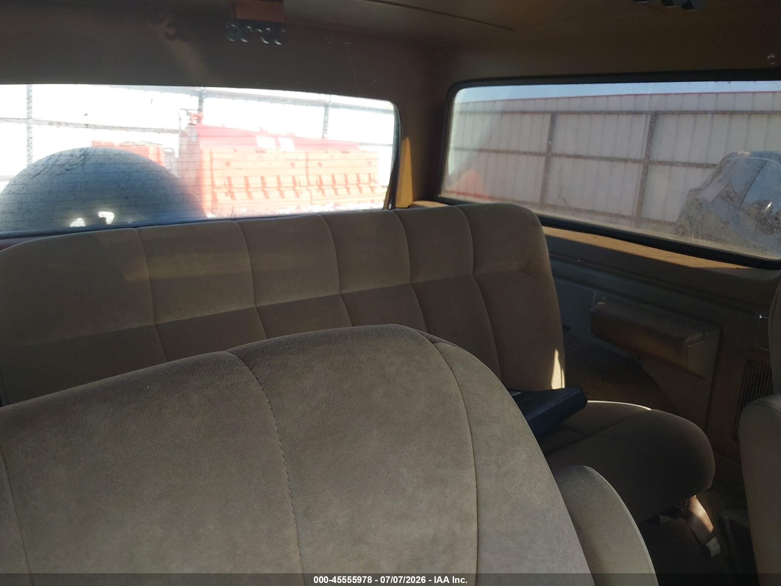 1990 Ford Bronco U100 Red vin: 1FMEU15H9LLB34504