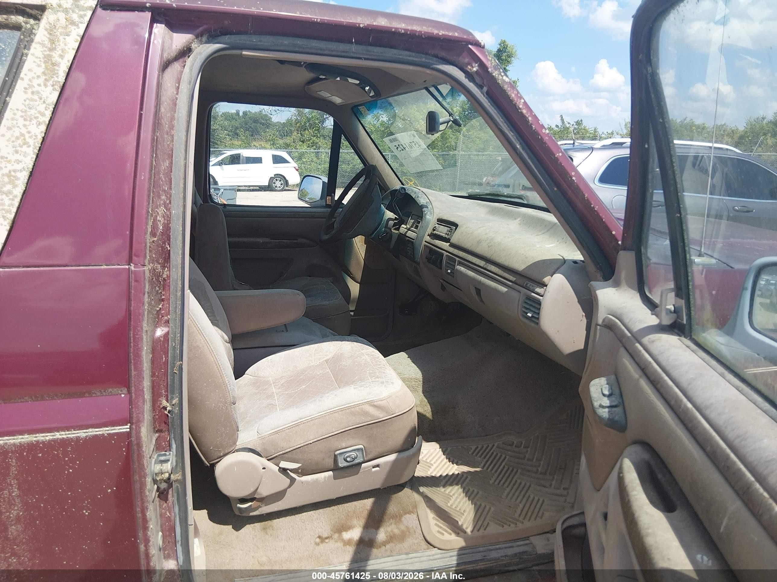 1996 Ford Bronco U100 Red vin: 1FMEU15HXTLA92912