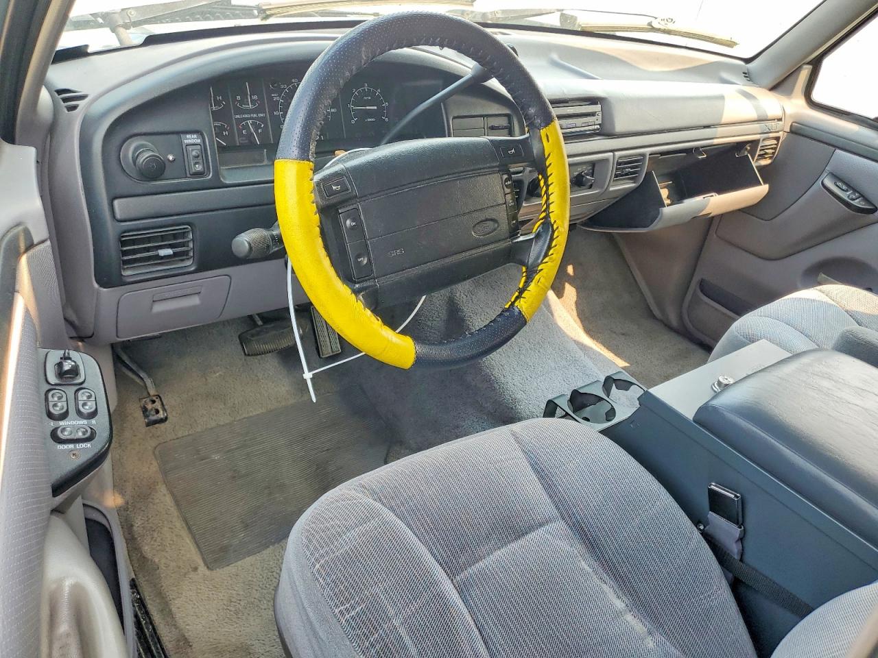 1996 Ford Bronco U100 Синий vin: 1FMEU15HXTLB46001