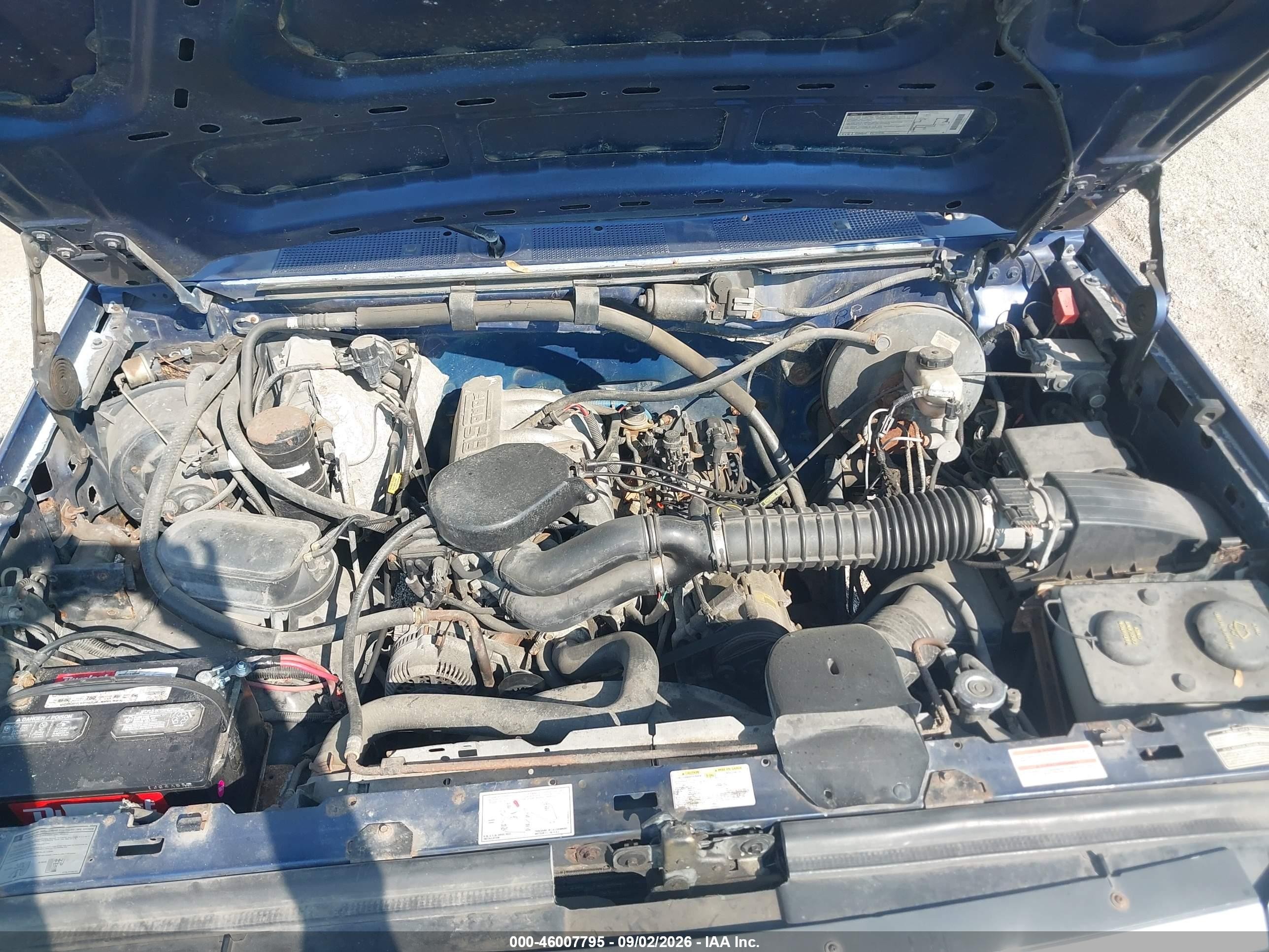 1996 Ford Bronco U100 Blue vin: 1FMEU15HXTLB67818