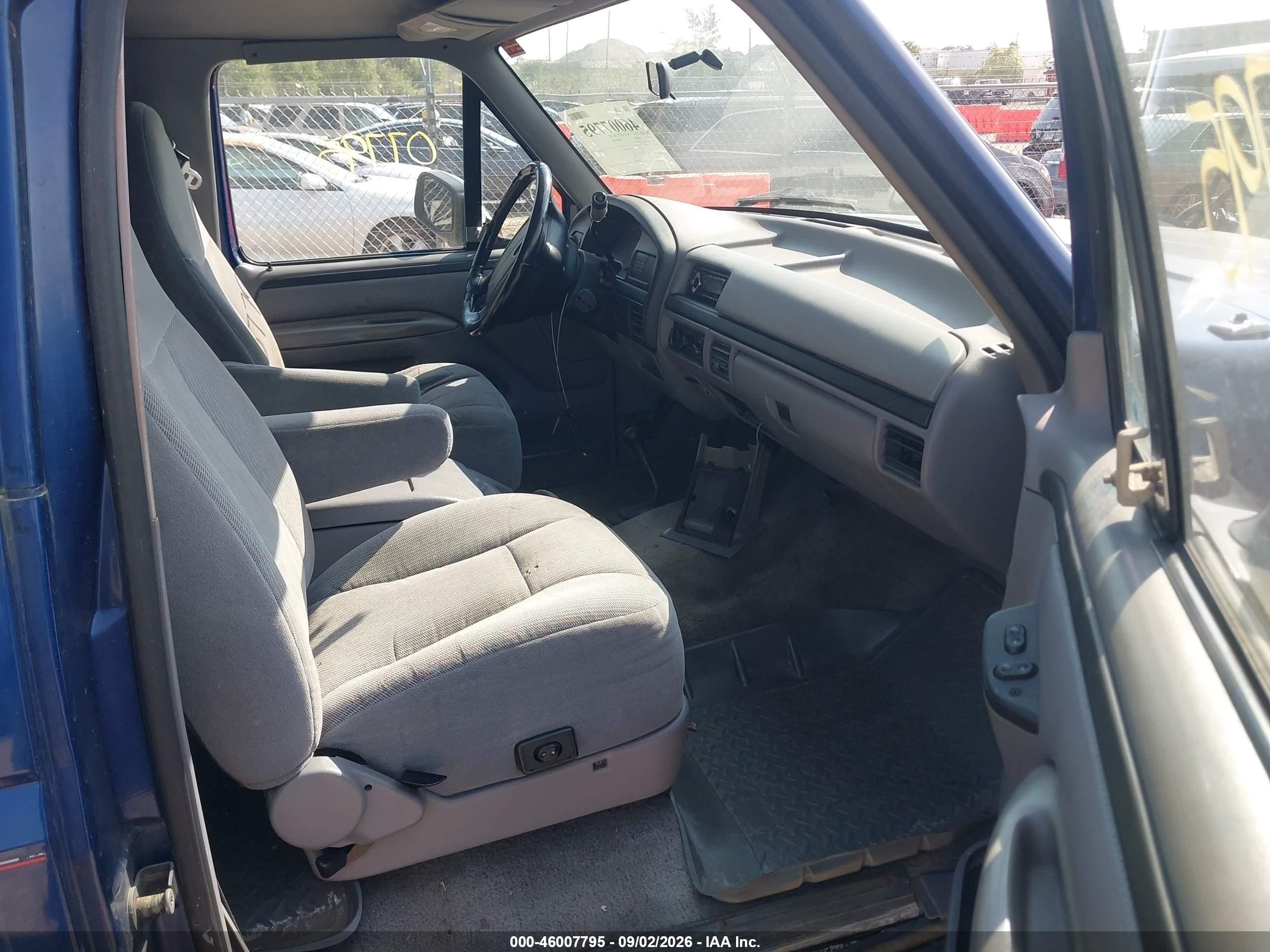 1996 Ford Bronco U100 Blue vin: 1FMEU15HXTLB67818