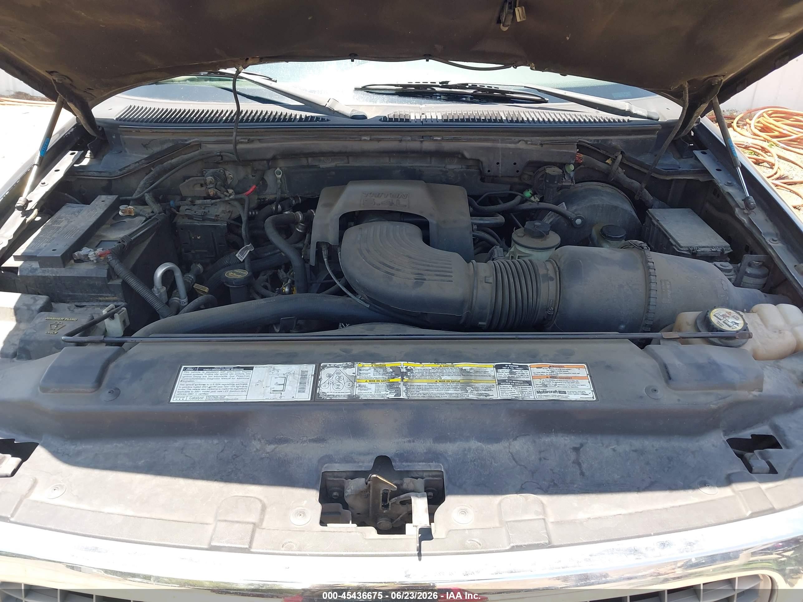 2001 Ford Expedition Xlt Черный vin: 1FMEU15L51LB02036