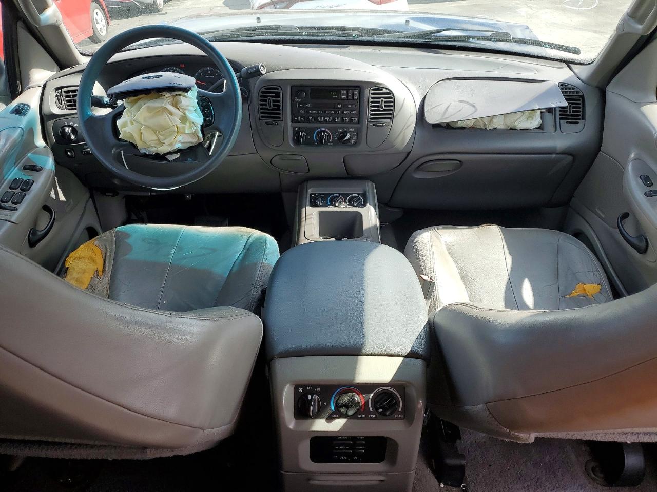 2002 Ford Expedition Xlt Black vin: 1FMEU15L52LA64485