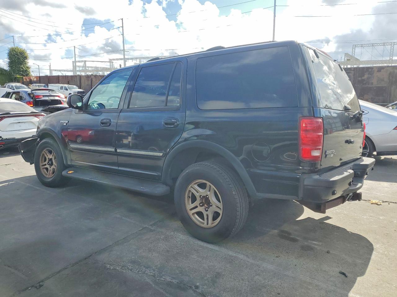 2002 Ford Expedition Xlt Black vin: 1FMEU15L52LA64485