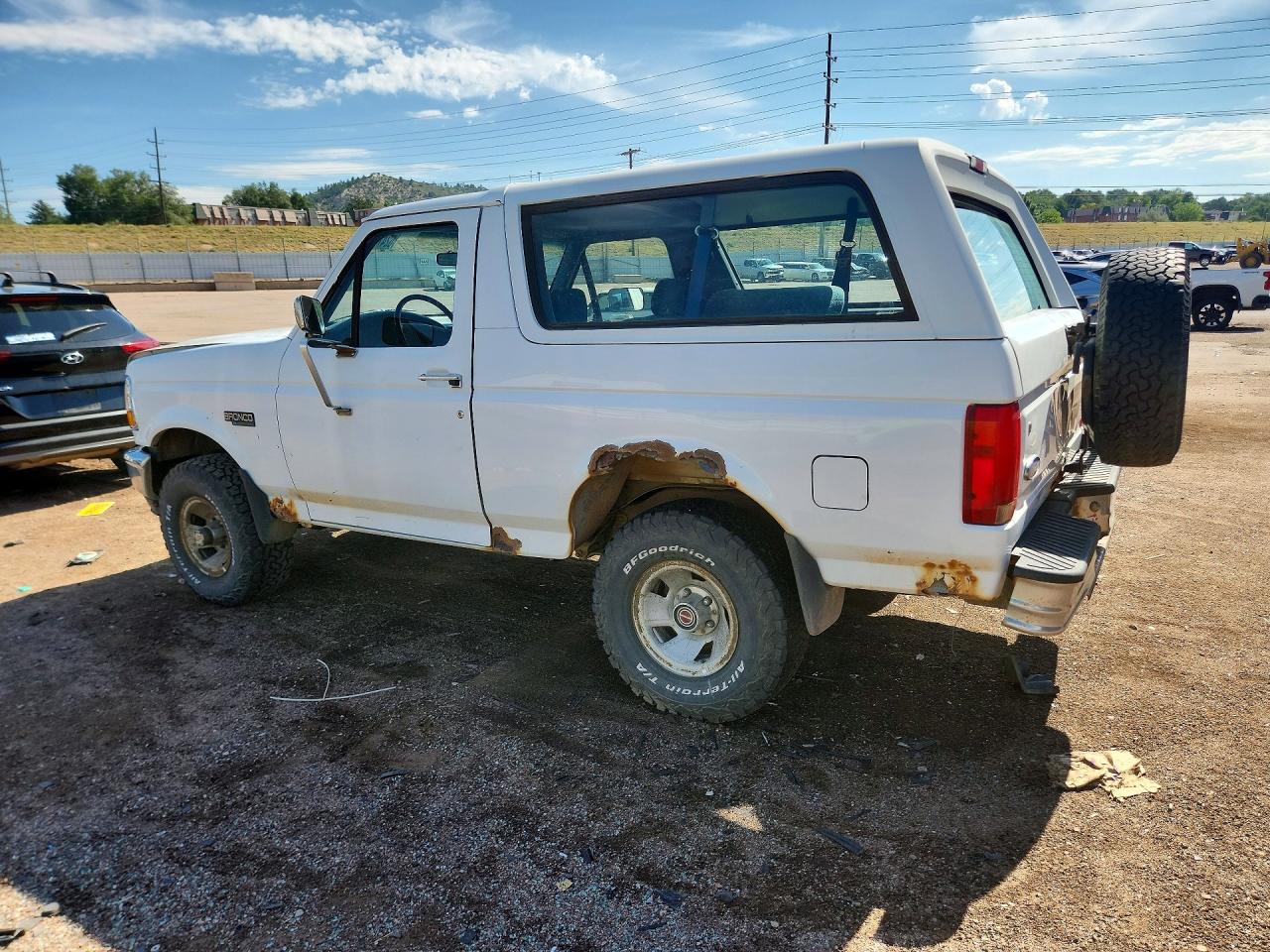 1994 Ford Bronco U100 White vin: 1FMEU15N0RLB52467