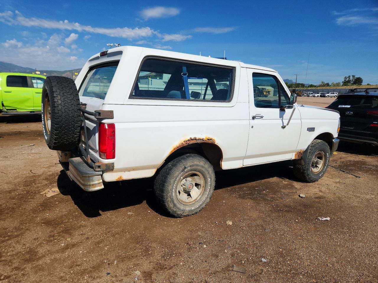1994 Ford Bronco U100 White vin: 1FMEU15N0RLB52467