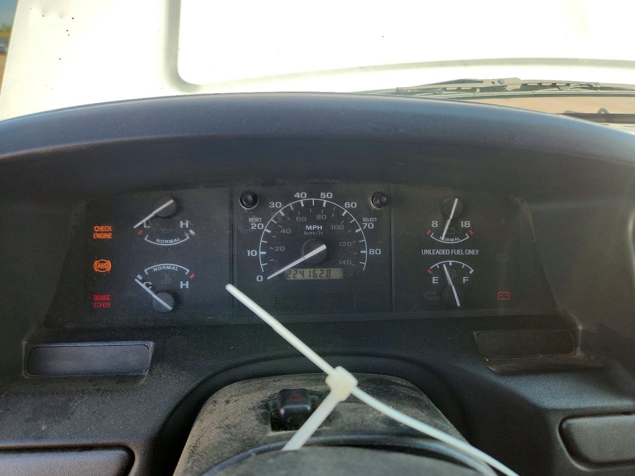 1994 Ford Bronco U100 White vin: 1FMEU15N0RLB52467