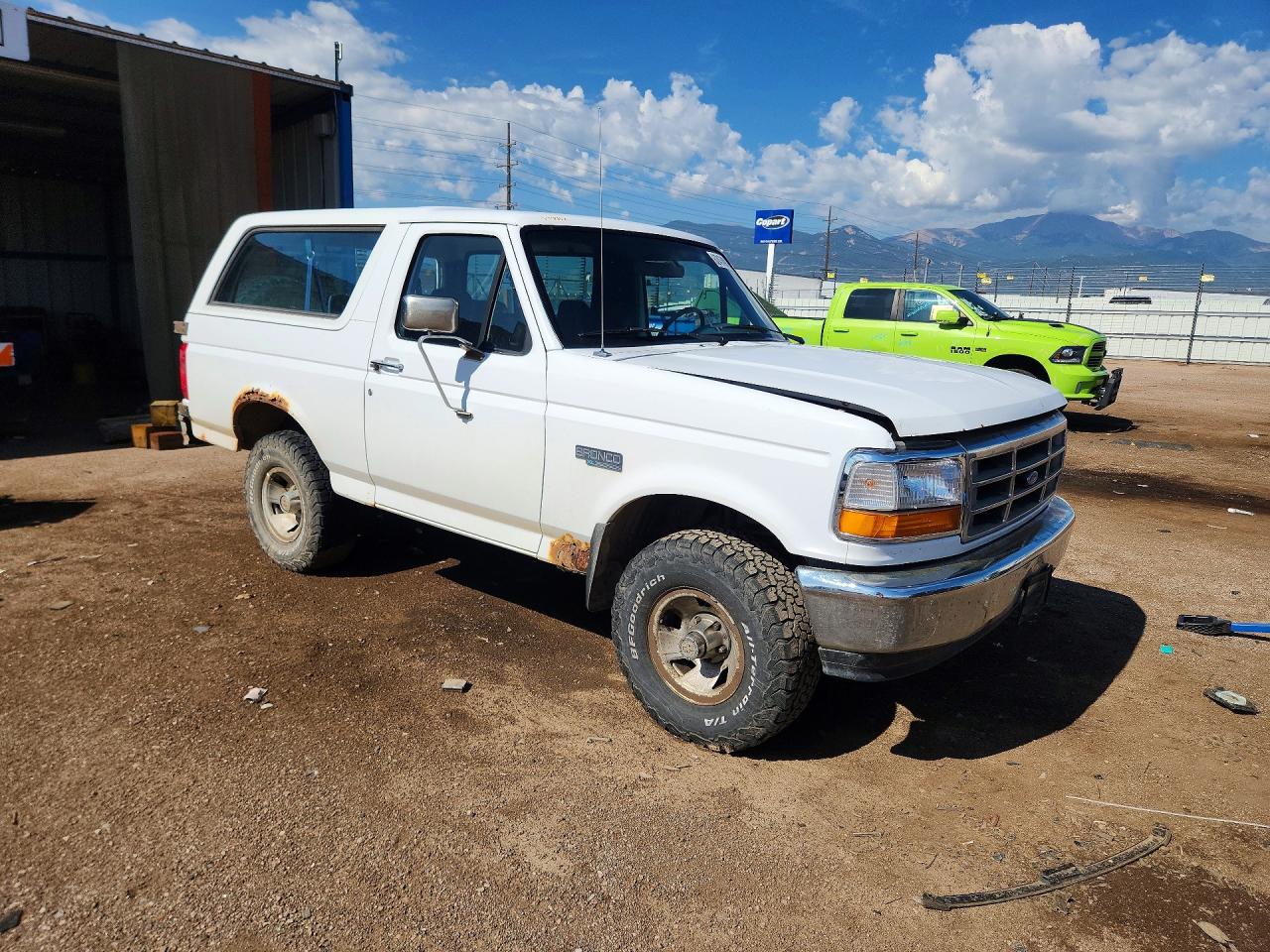 1994 Ford Bronco U100 White vin: 1FMEU15N0RLB52467