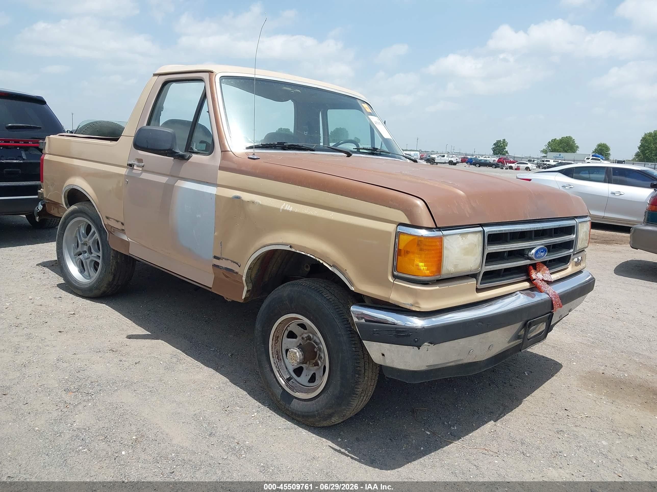 1989 Ford Bronco U100 Коричневый vin: 1FMEU15N8KLB18962