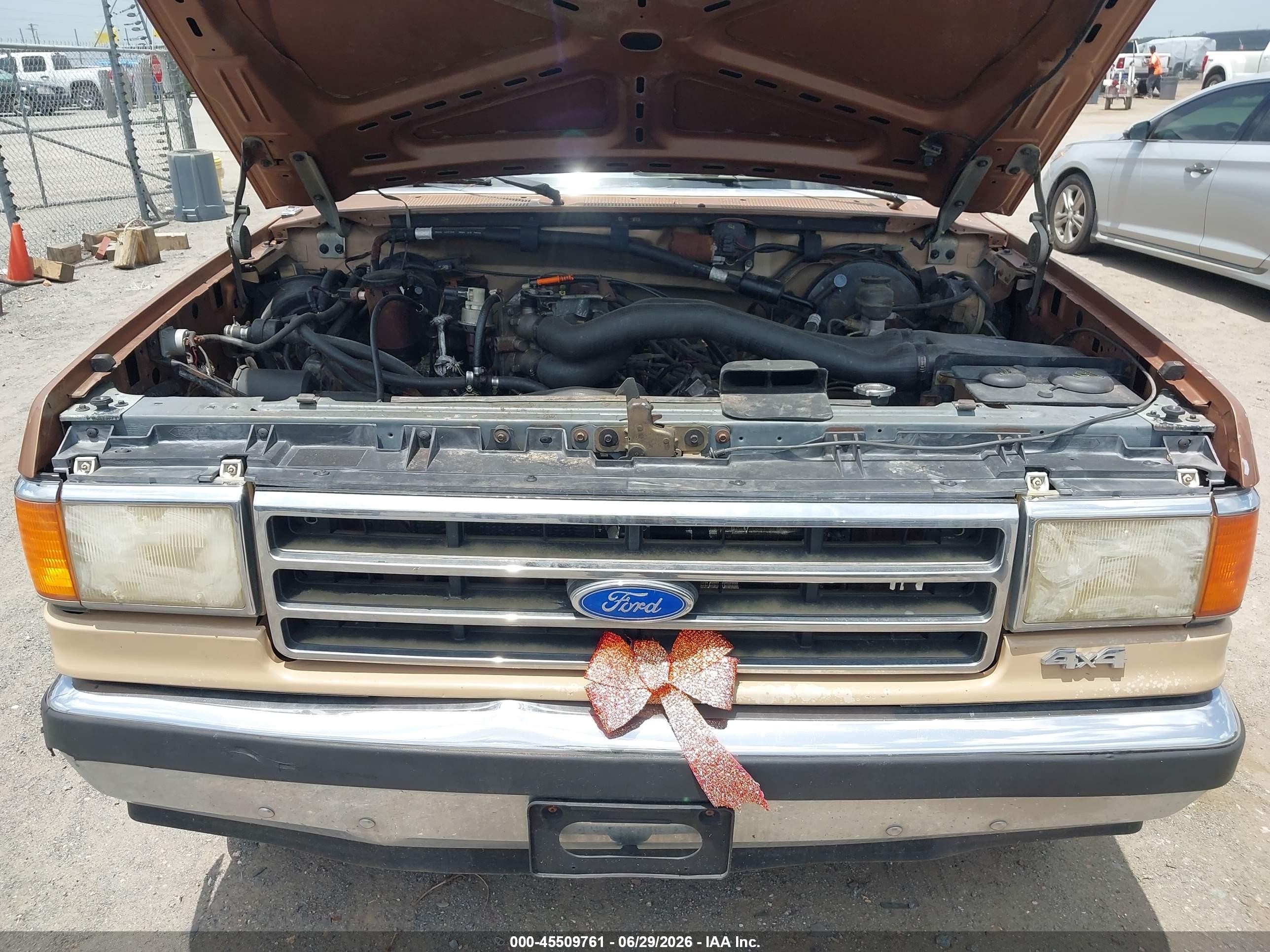 1989 Ford Bronco U100 Коричневый vin: 1FMEU15N8KLB18962