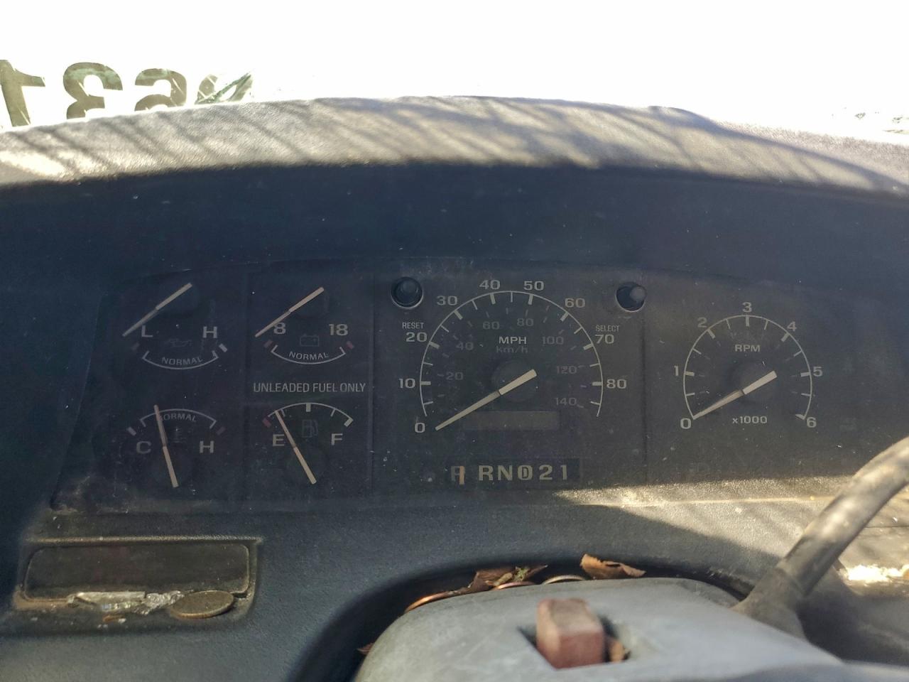 1992 Ford Bronco U100 Двухцветный vin: 1FMEU15N8NLA80654